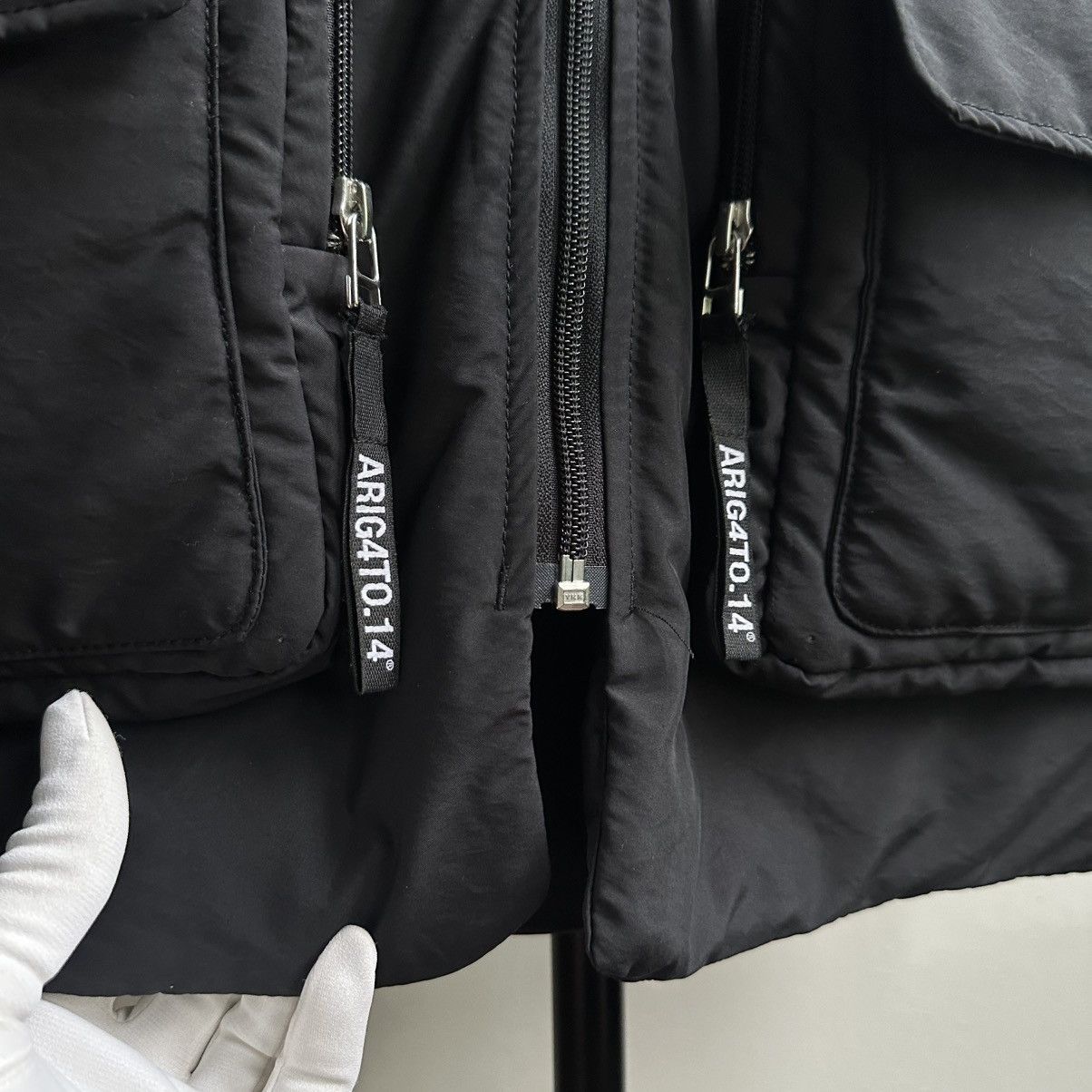 Axel Arigato AXEL ARIGATO KENT MULTI TACTICAL VEST BLACK SIZE M Size US M / EU 48-50 / 2 - 6 Thumbnail