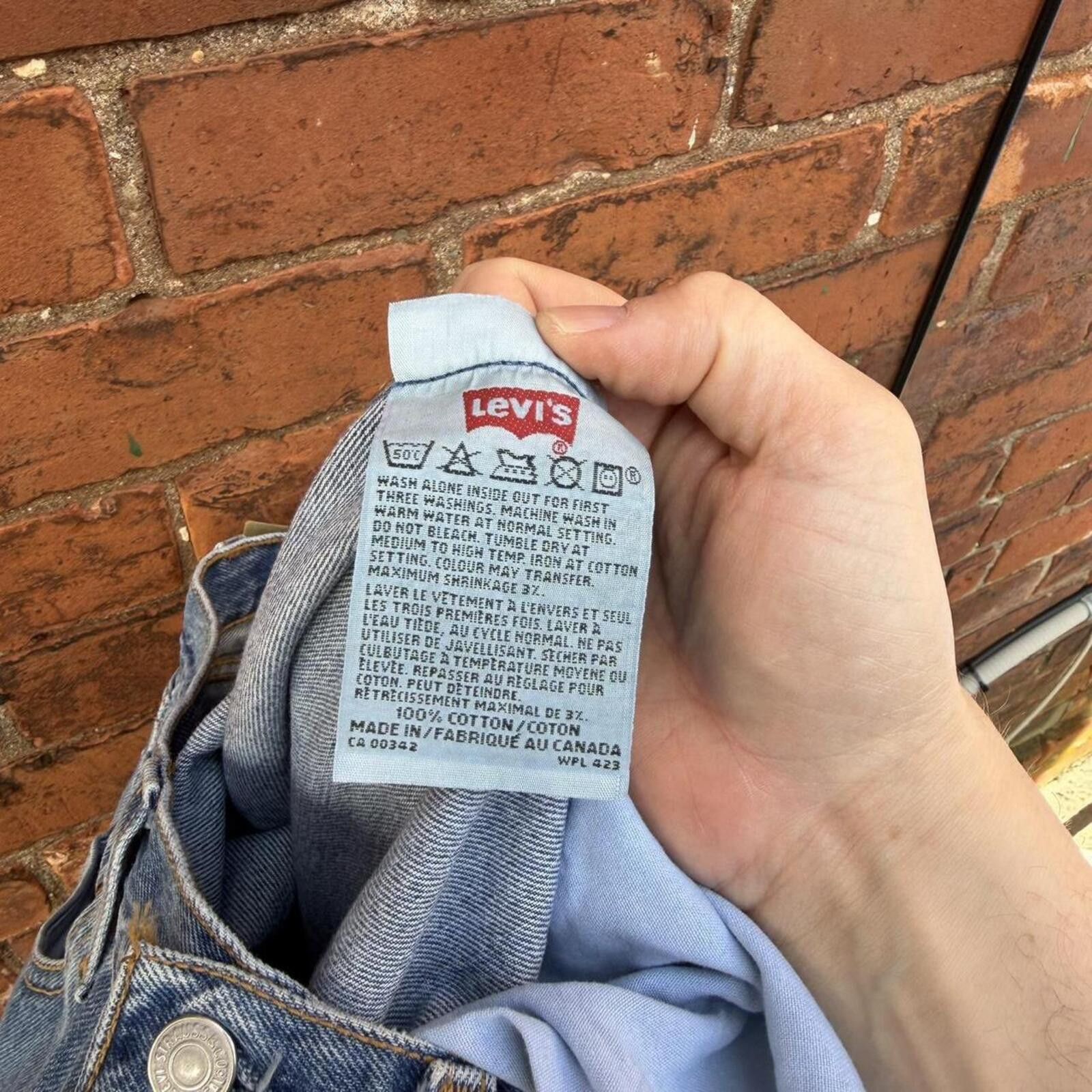 Levi's vintage Levi’s 501 jeans made in Canada 32x32 2002 Size US 32 / EU 48 - 7 Thumbnail