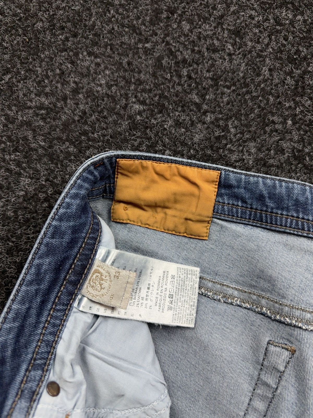 Diesel 00s Luxury Y2K Diesel Thommer Slim Skinny Distressed Jeans Size US 33 - 7 Thumbnail