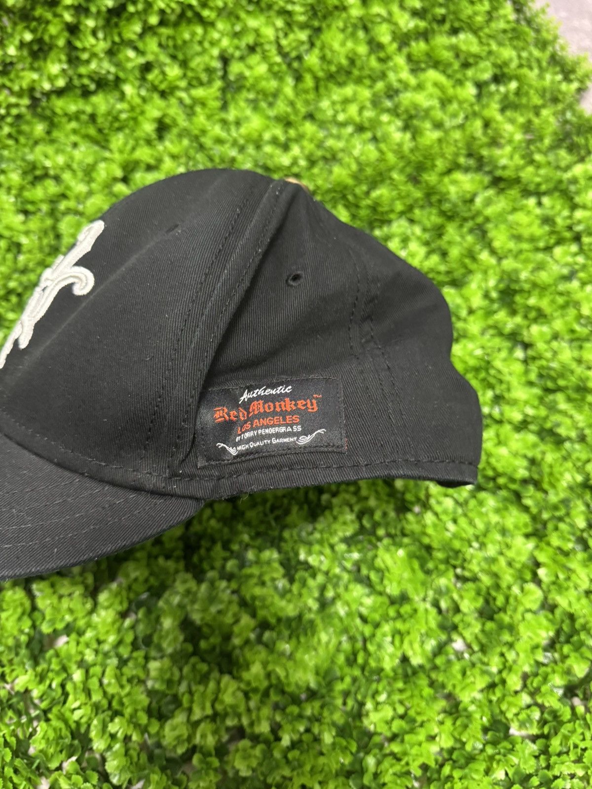Japanese Brand Rare Vintage Cap Red Monkey Los Angeles. Avant-Garde style. Size ONE SIZE - 4 Thumbnail