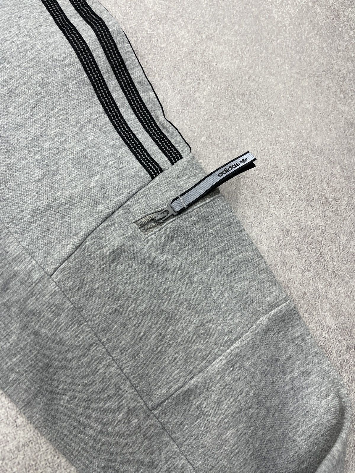 Adidas Mens Adidas Suit Grey Sportswear Cargo Y2K Y3 Size US L / EU 52-54 / 3 - 8 Thumbnail