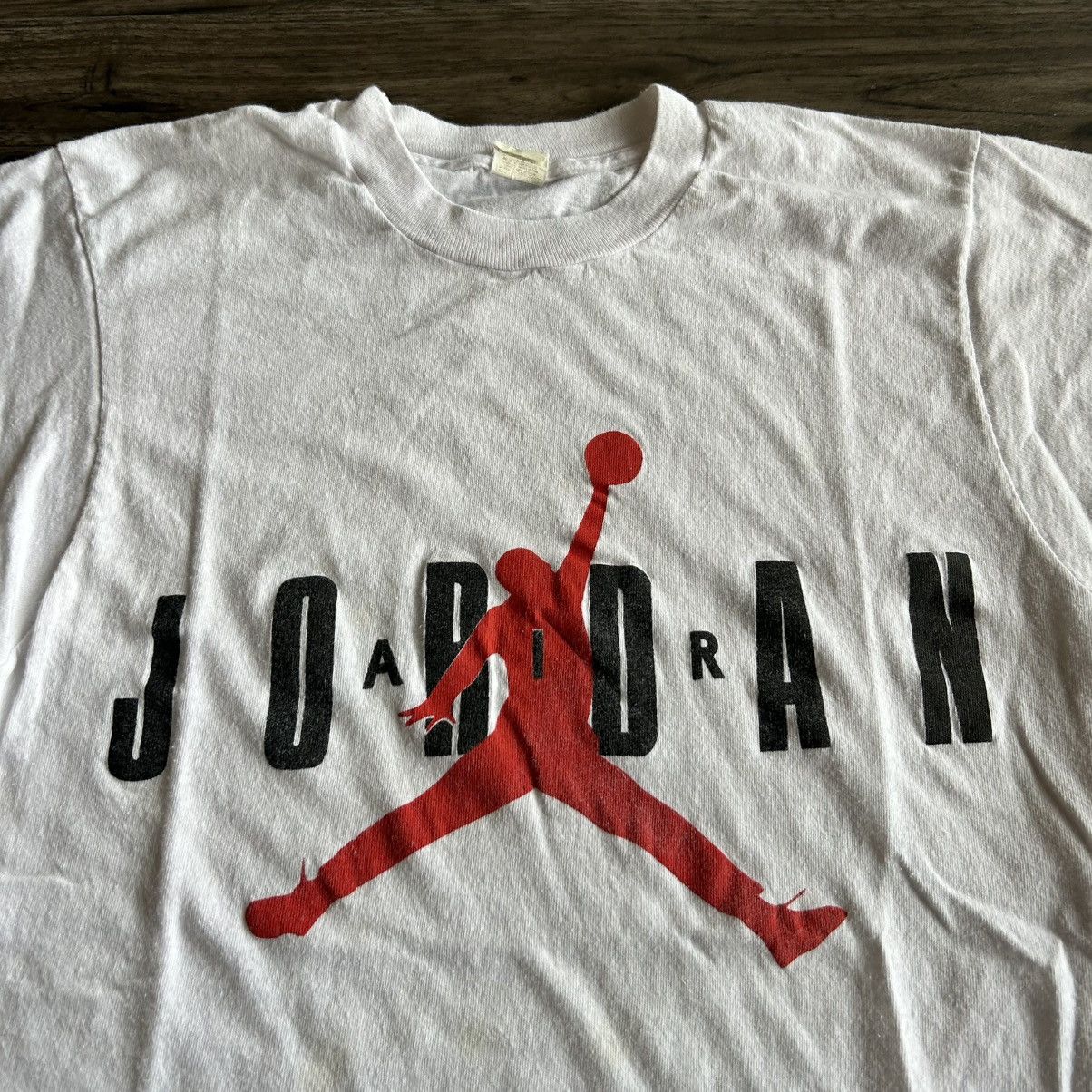 Jordan Brand 80s Vintage Nike Jordan Jumpan Logo Tee Sz M Size US M / EU 48-50 / 2 - 2 Thumbnail