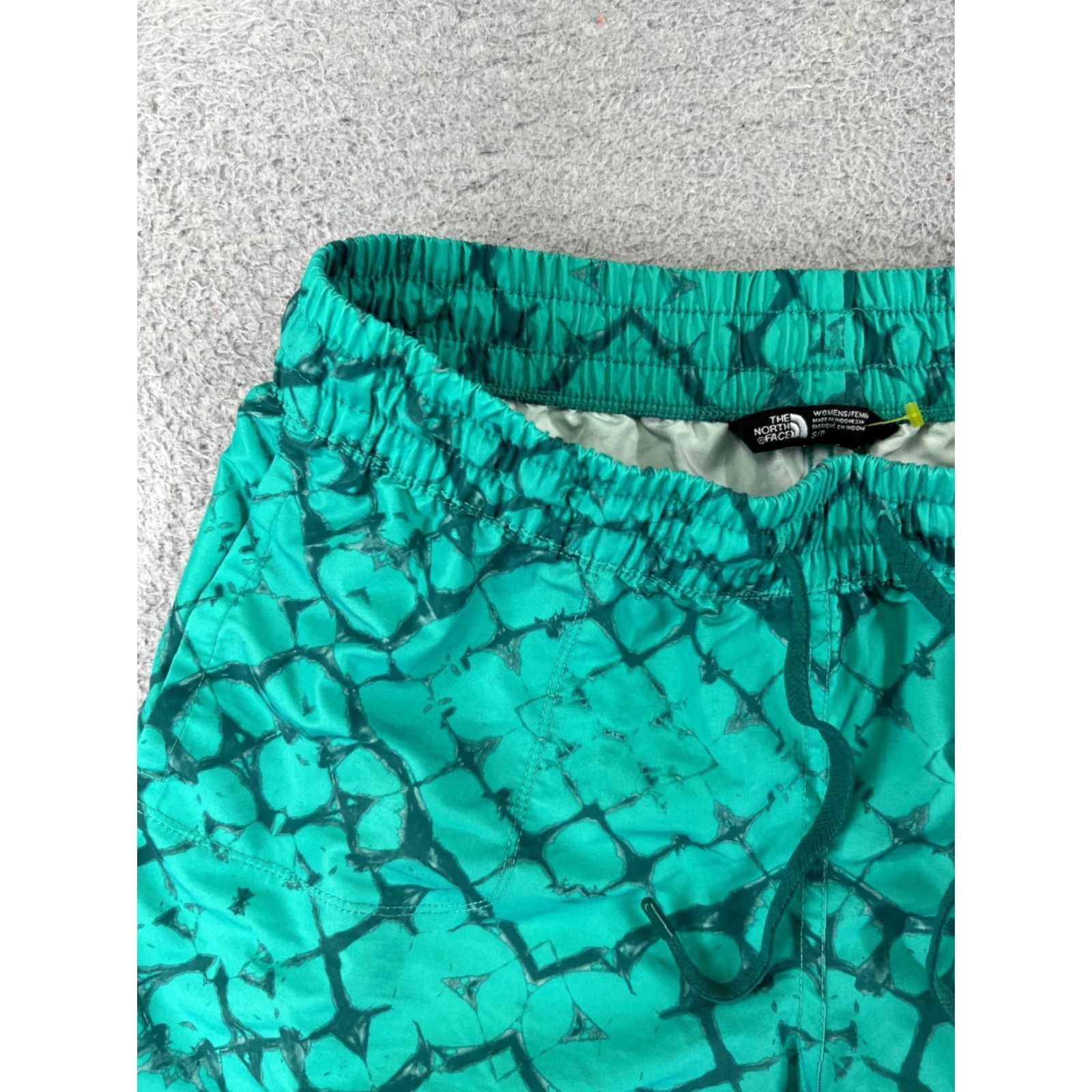 The North Face The North Face Womens Shorts Small Green 100% Nylon Activewear Running Gym Size 28" / US 6 / IT 42 - 4 Thumbnail