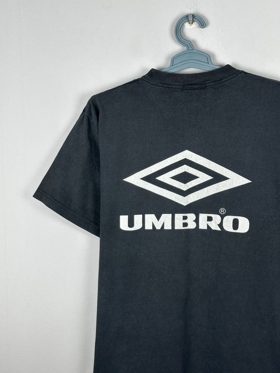Umbro Vintage Umbro t shirt oversize y2k big logo Faded Size US L / EU 52-54 / 3 - 8 Thumbnail