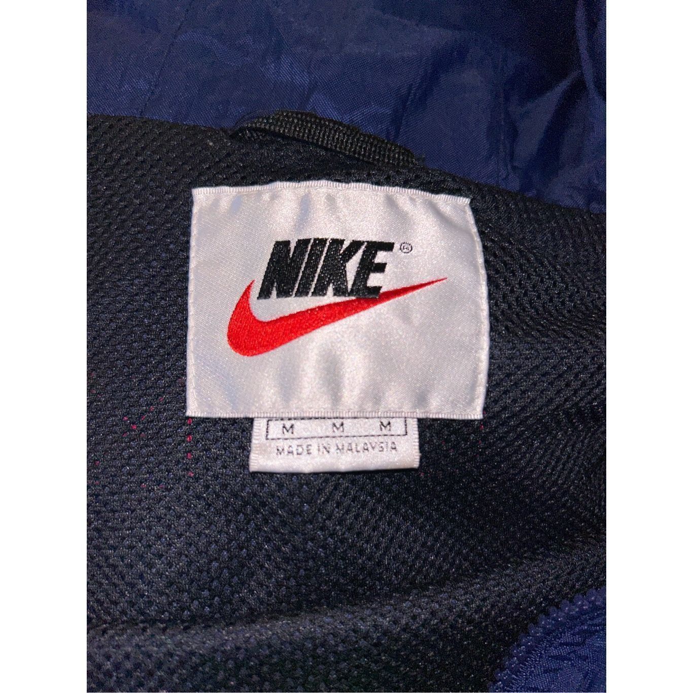 Nike Vintage Nike Blue Hooded Windbreaker Jacket Size M Size US M / EU 48-50 / 2 - 6 Thumbnail