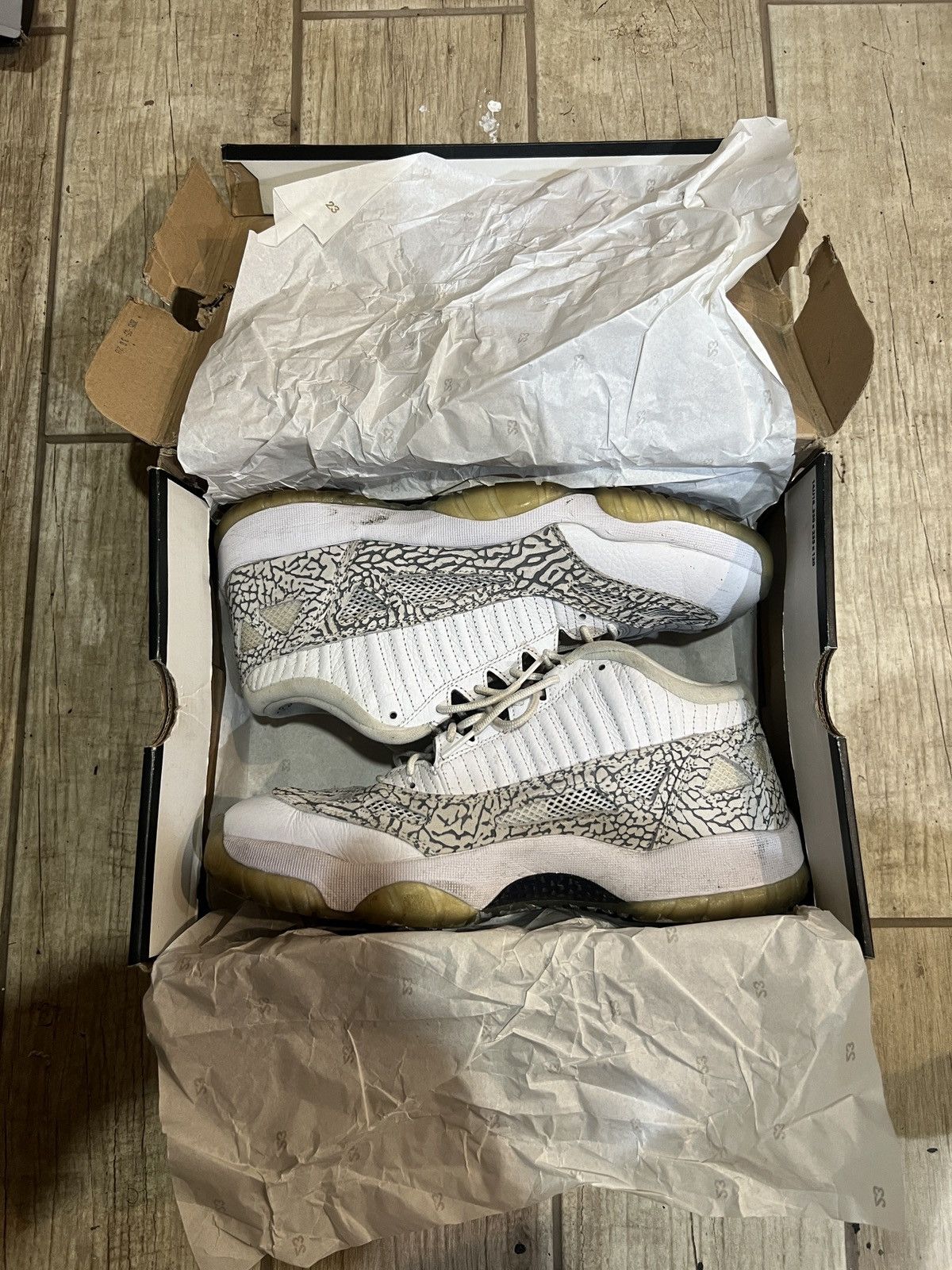 Jordan Brand Jordan Retro 11 Low “Cobalt” Size US 10.5 / EU 43-44 - 3 Thumbnail