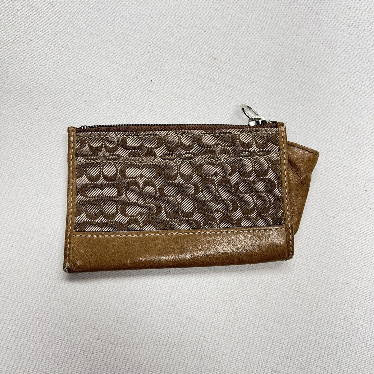 Coach × Vintage VTG Coach Coin Purse Monogram Logo Zipper Key Chain ID Y2K Size ONE SIZE - 8 Thumbnail