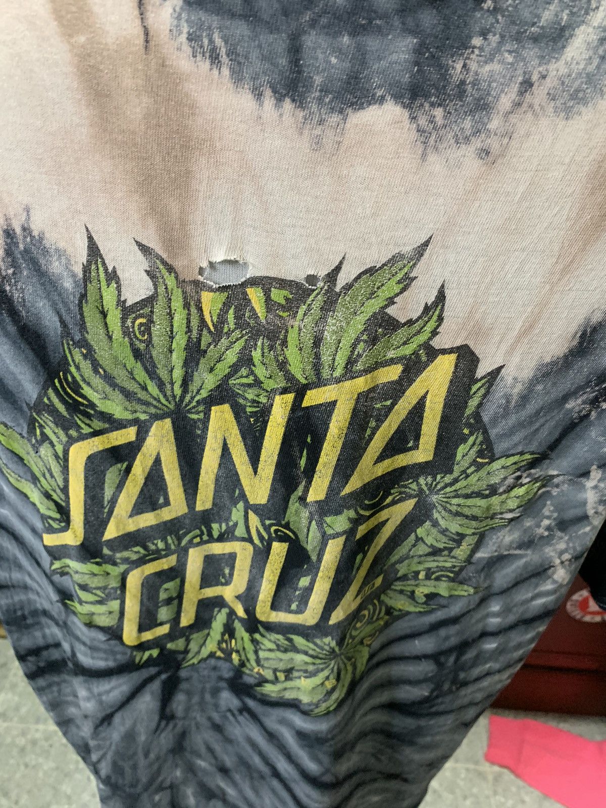 Santa Cruz Skateboards × Vintage Santa Cruz Marijuana Distressed T-Shirt Size US XL / EU 56 / 4 - 8 Thumbnail