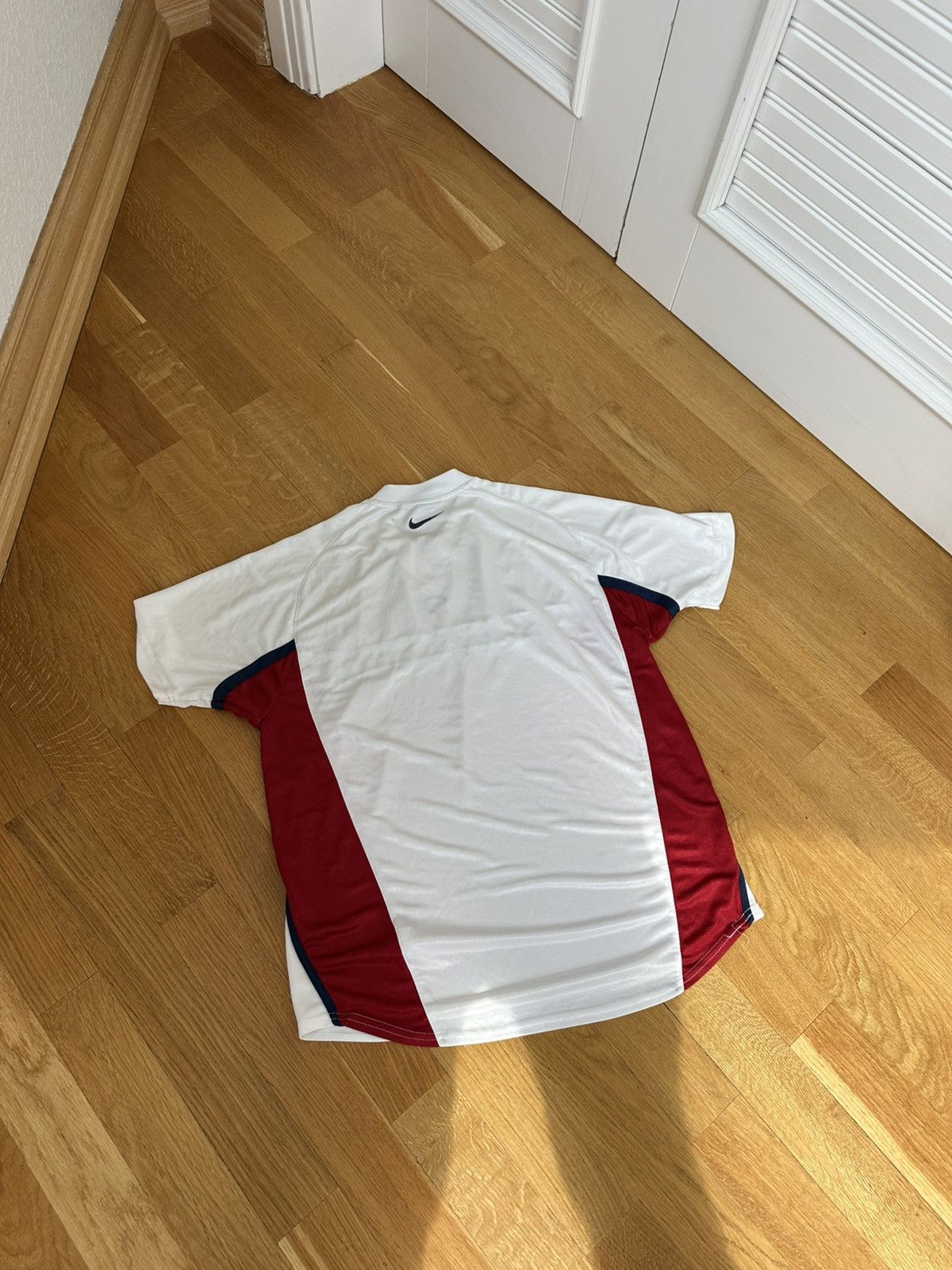 Nike Vintage Nike T-shirt Centre Logo White Size US L / EU 52-54 / 3 - 2 Thumbnail