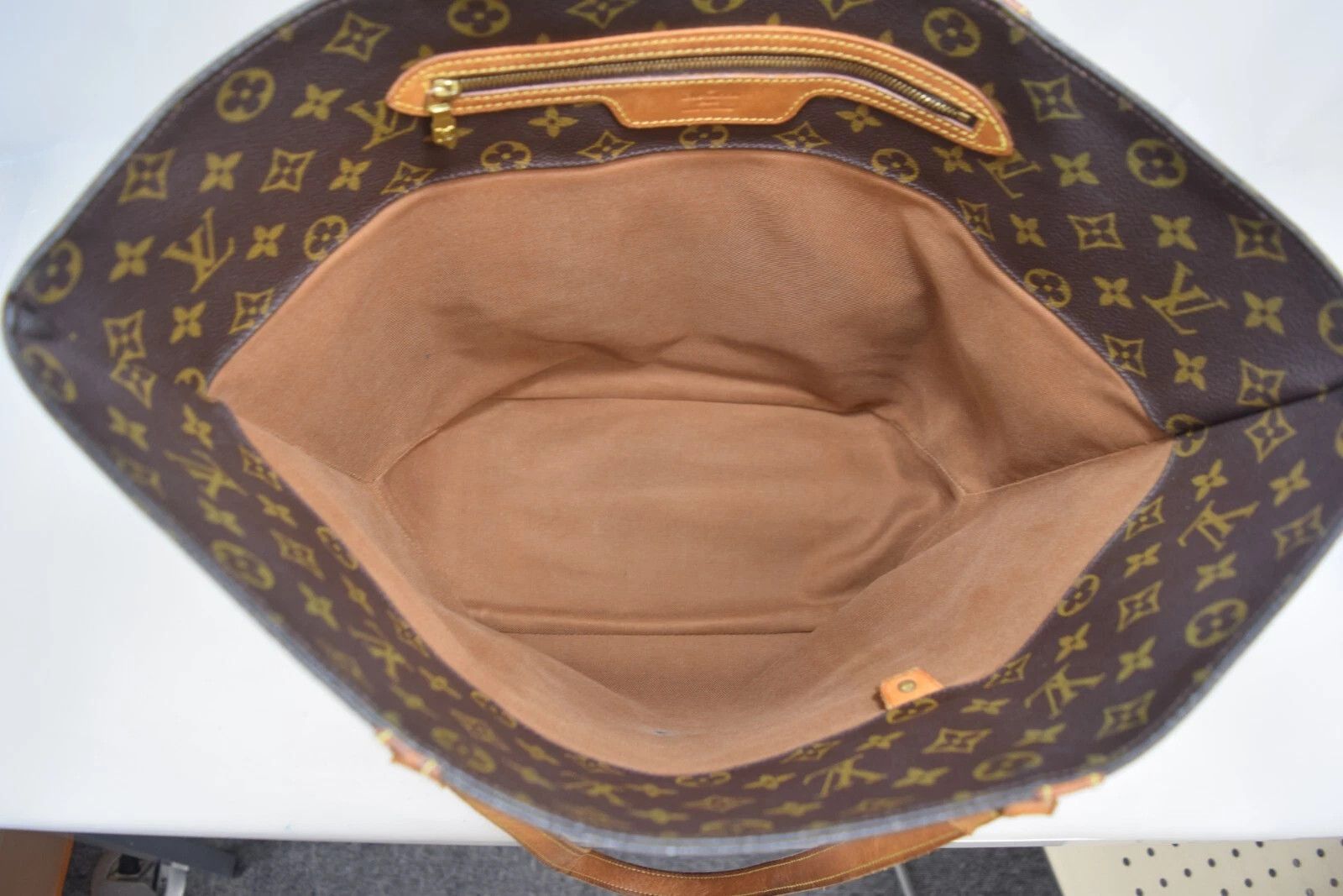 Louis Vuitton Louis Vuitton Sac Shopping Tote Bag Monogram Canvas M51108 Size ONE SIZE - 12 Thumbnail