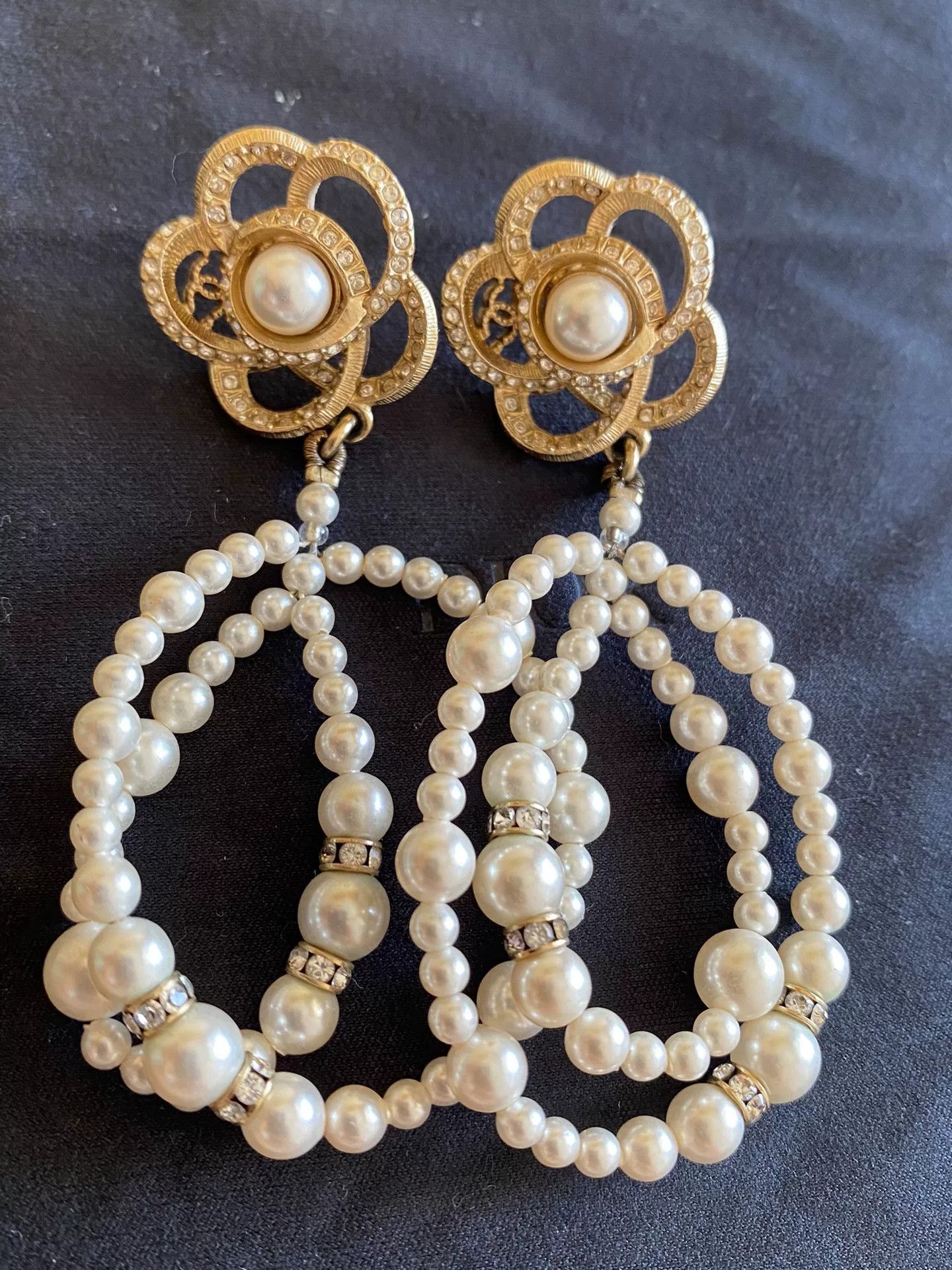 Chanel Chanel Camellia Pearl Earrings Size ONE SIZE - 1 Thumbnail