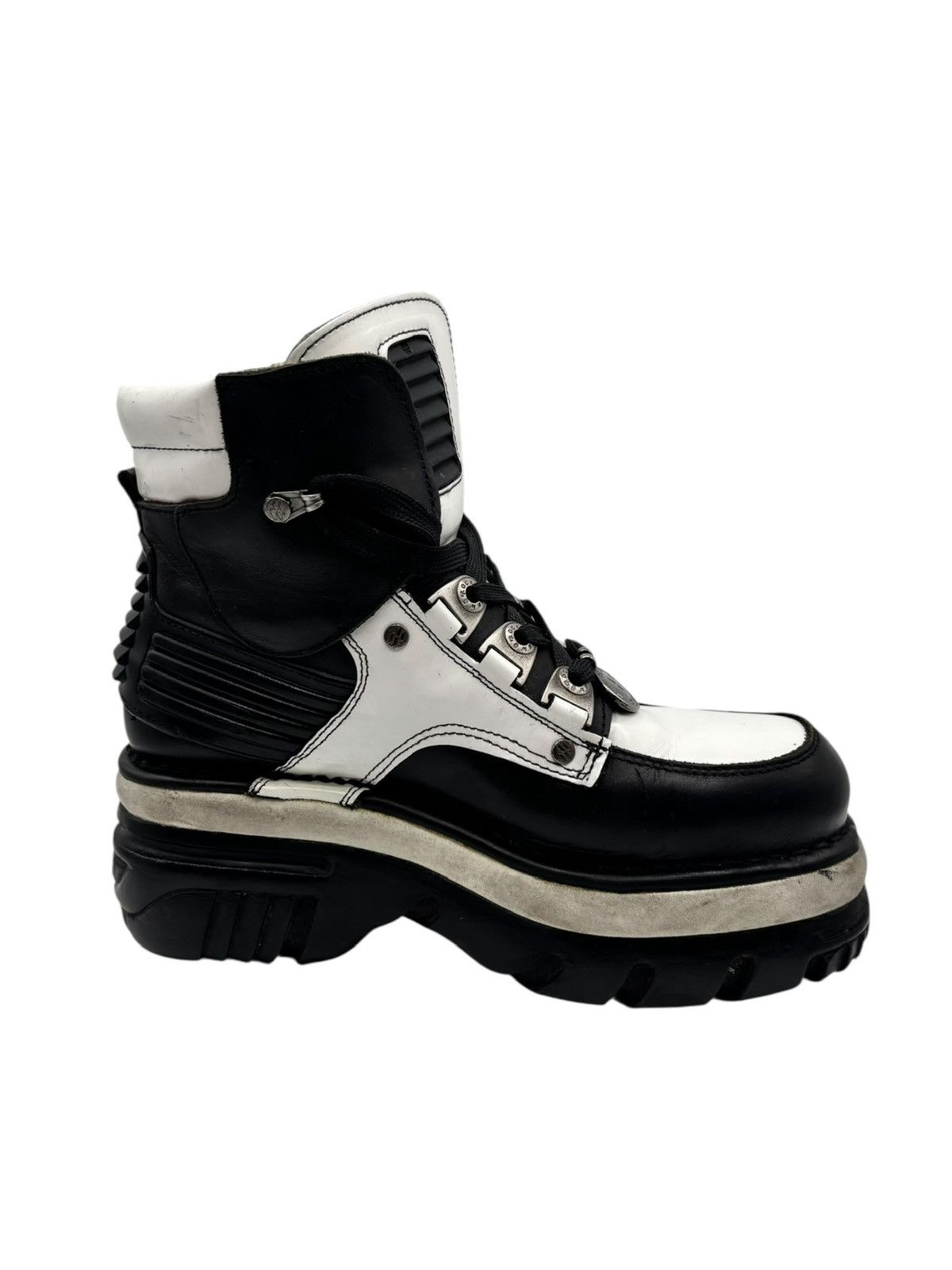 New Rock Vintage New Rock black and white platform boots Size 38 Size US 8 / IT 38 - 8 Thumbnail