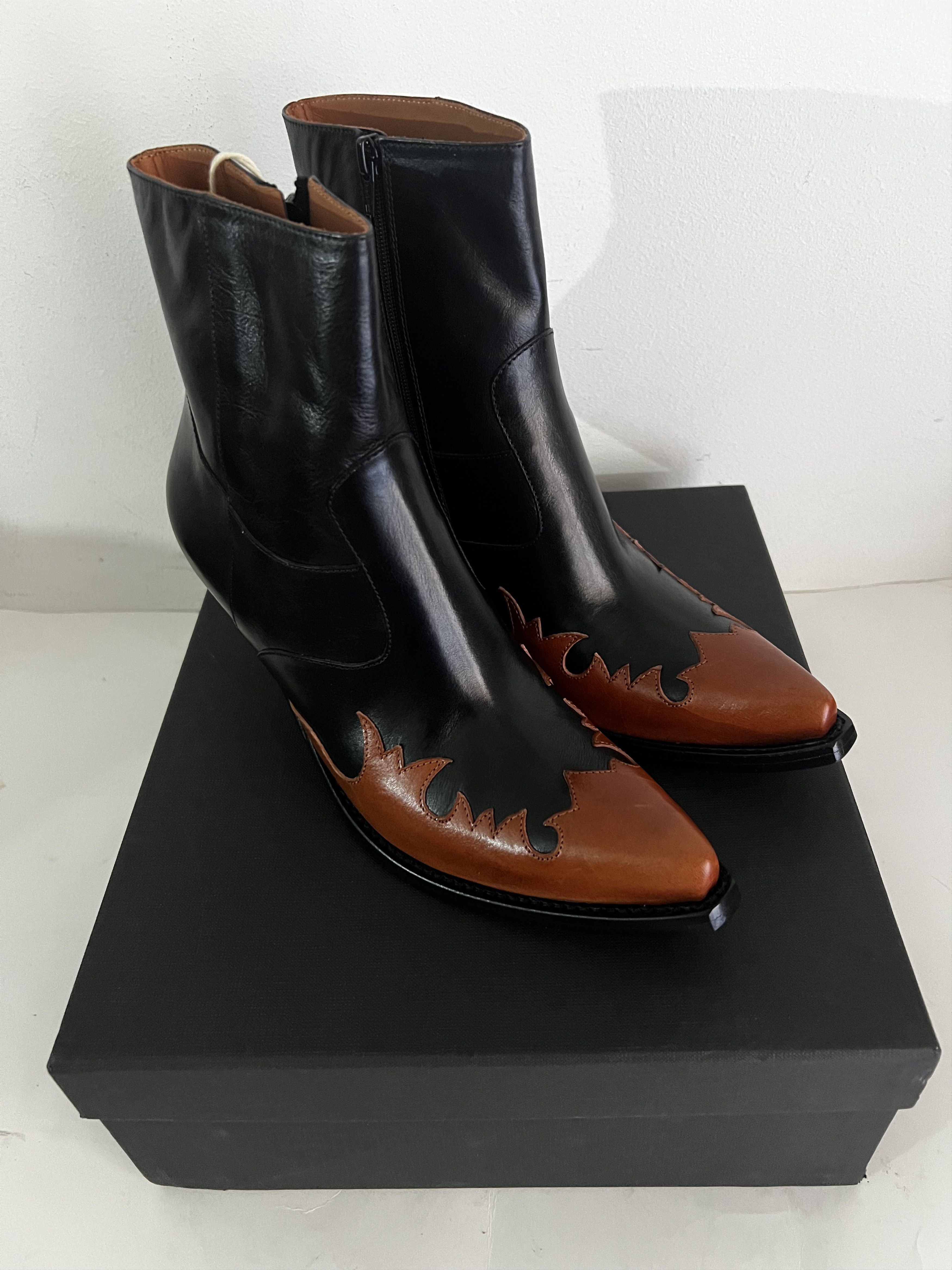 Vetements Vetements - Leather Ankle Cowgirl Boots Size US 8 / IT 38 - 14 Thumbnail