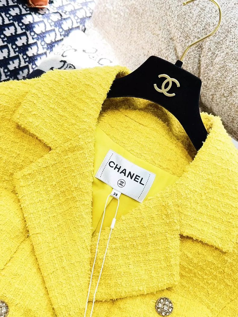 Chanel Chanel 22S spring and summer yellow double-breasted braide Size XS / US 0-2 / IT 36-38 - 4 Thumbnail