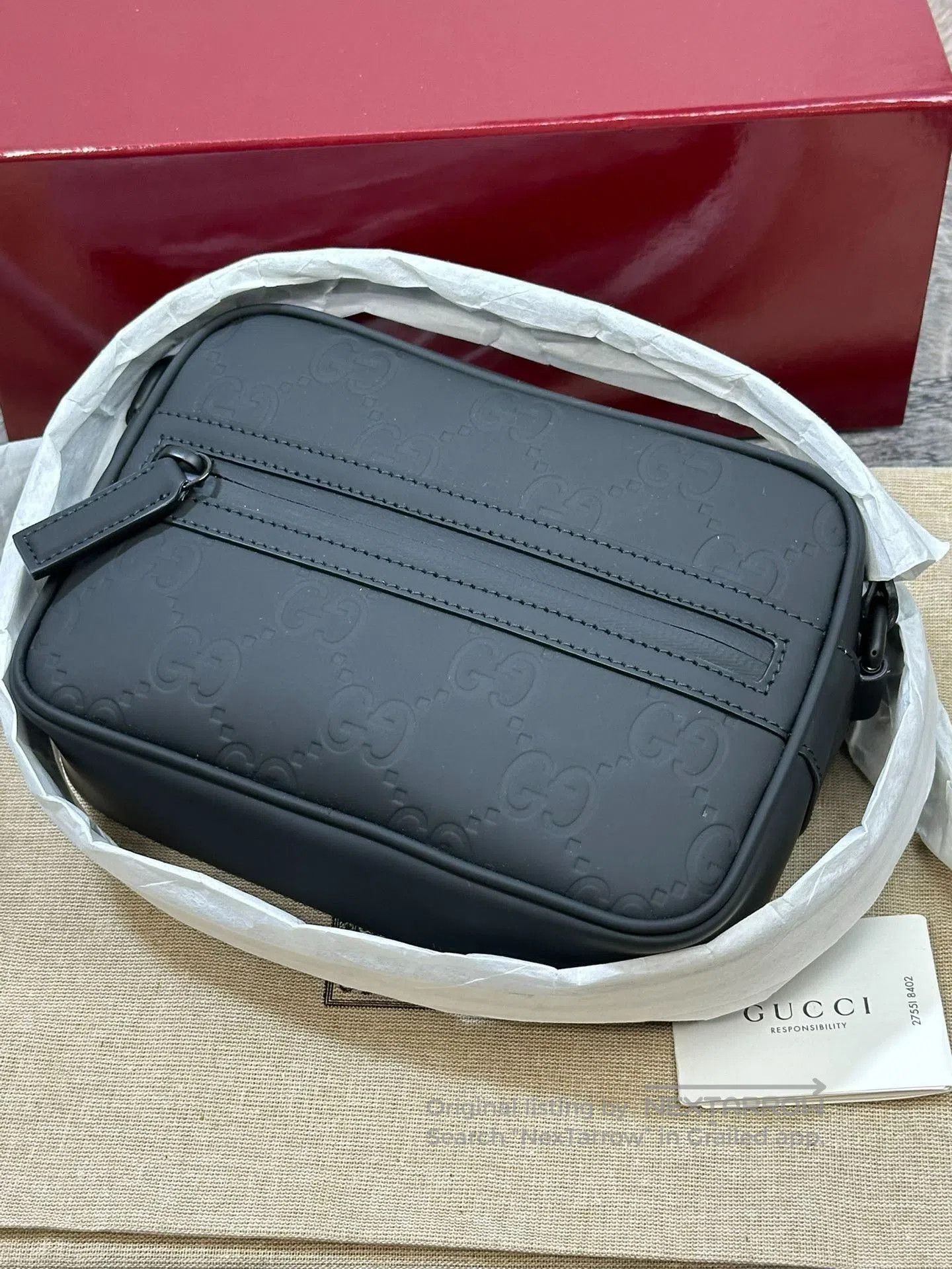 Gucci Gucci Black Embossed Logo Camera Bag. Size ONE SIZE - 5 Thumbnail