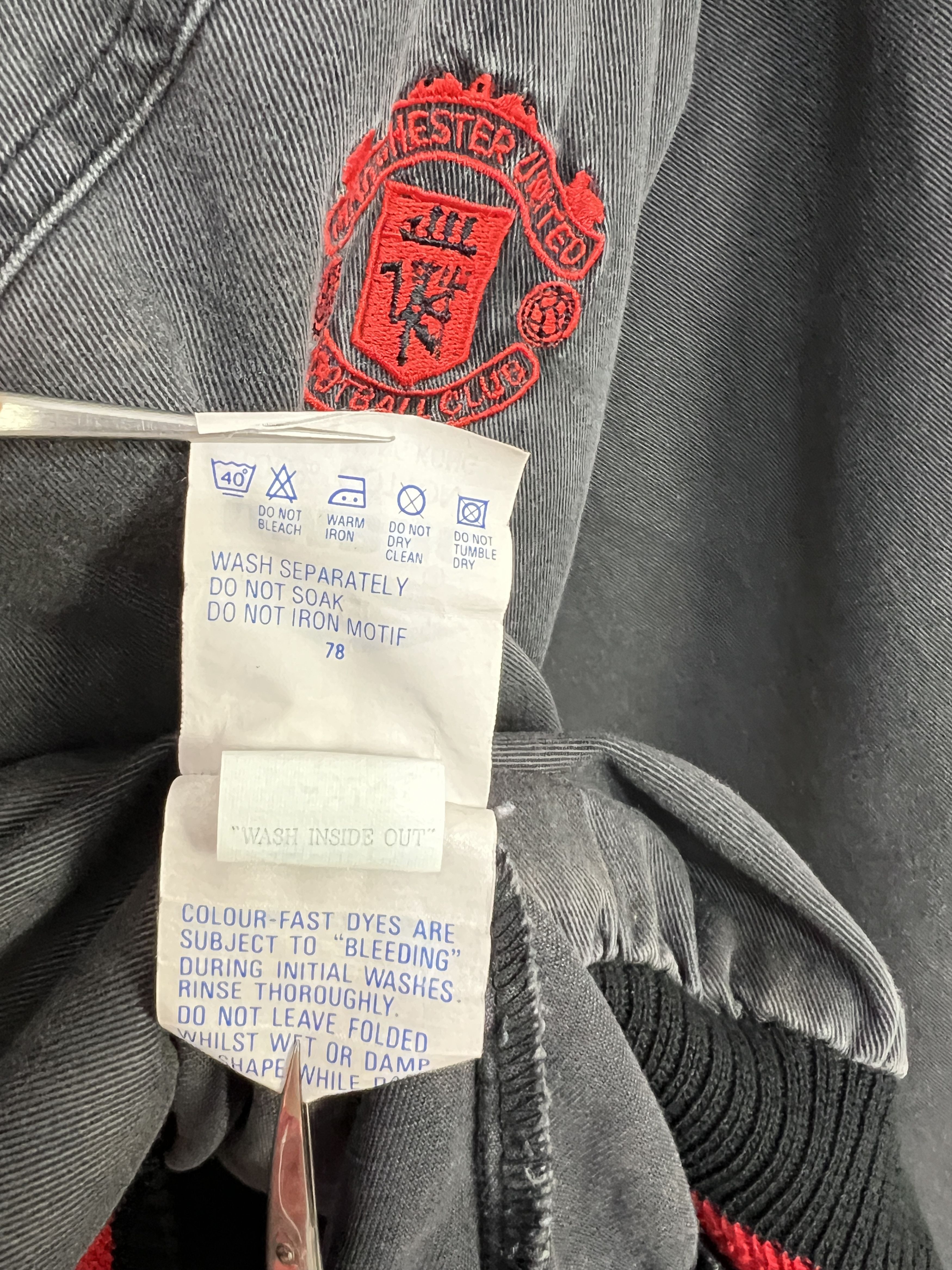 Umbro Vintage 90's Umbro Manchester United Football Sweatshirt Size US XL / EU 56 / 4 - 12 Thumbnail