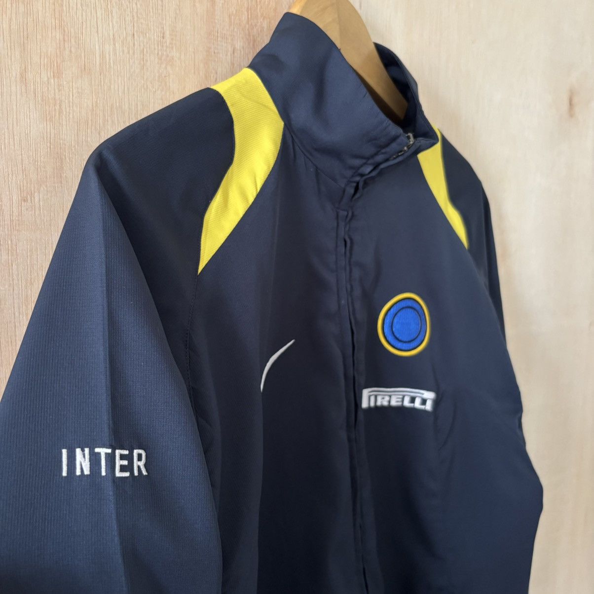 Nike 2005/06 Nike Inter Milan Pirelli Track Jacket Size US M / EU 48-50 / 2 - 4 Thumbnail