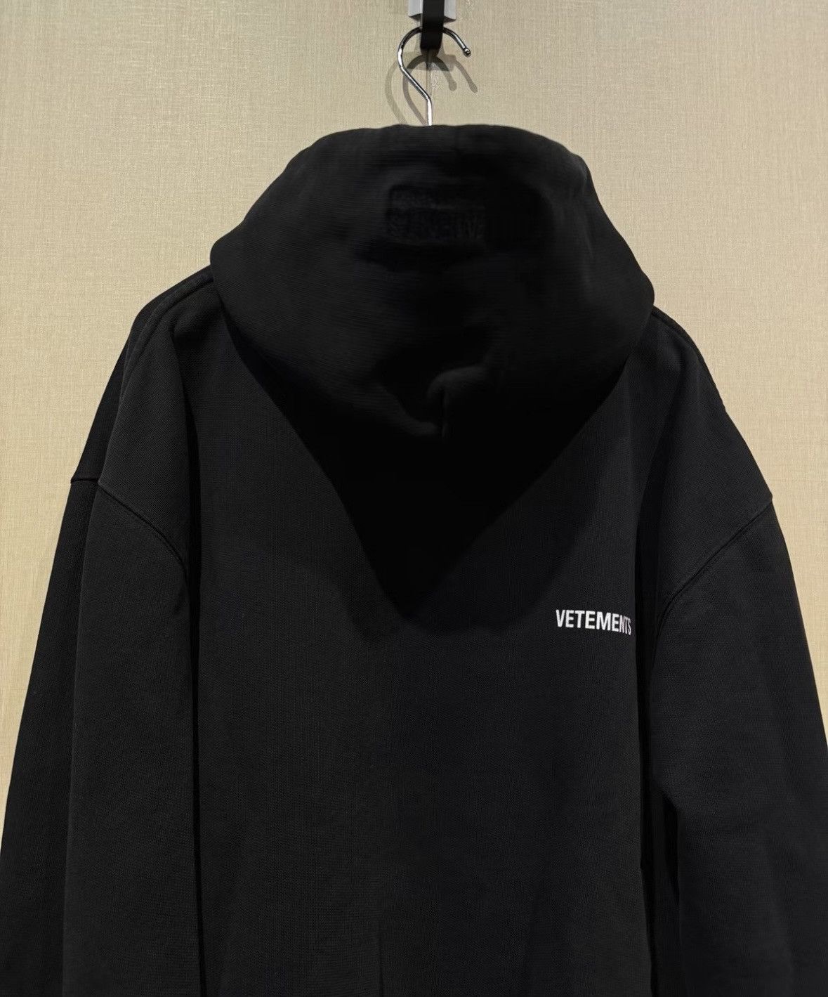 Vetements vetements logo hoodie wxx Size US M / EU 48-50 / 2 - 2 Thumbnail