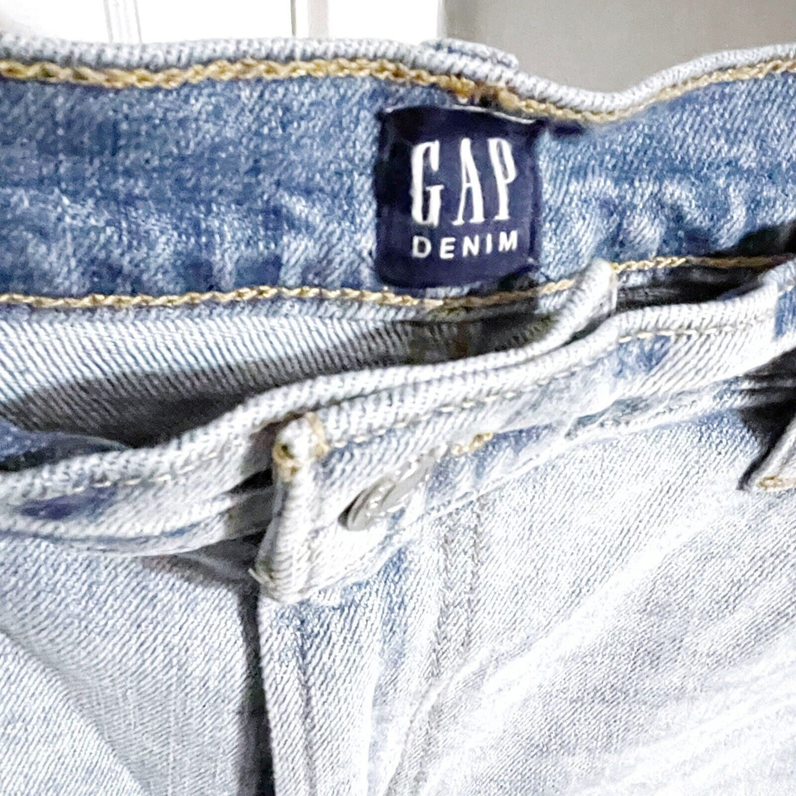 Gap Gap Denim high rise shorts 3” Inseam Women’s 32 Cuffed NEW Size 32" / US 10 / IT 46 - 4 Thumbnail