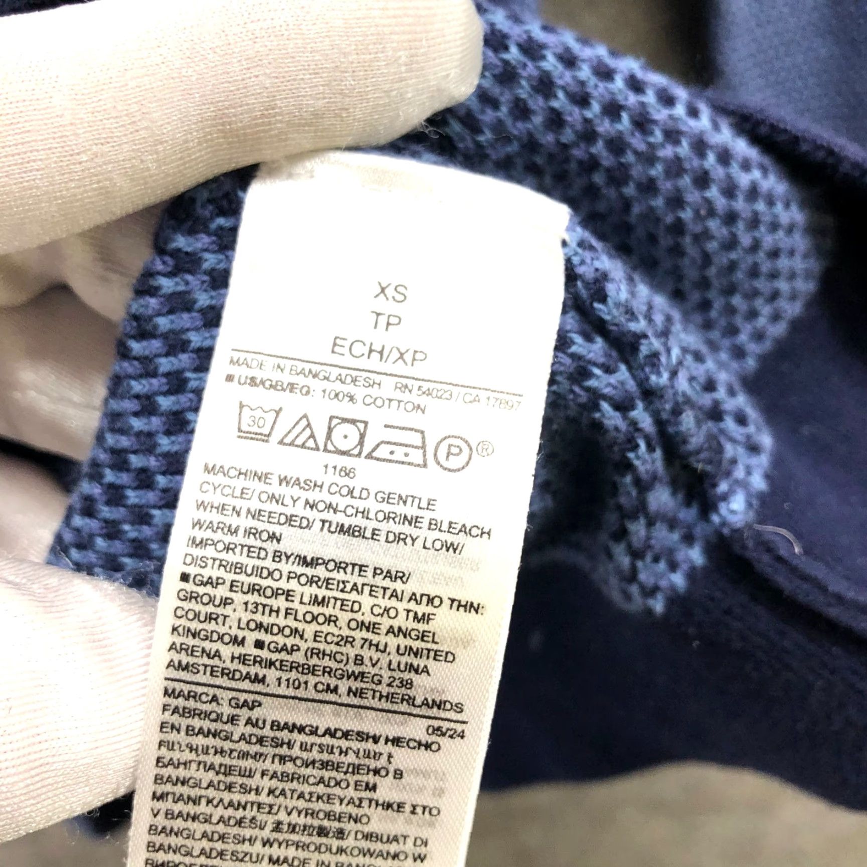 Gap Gap Sweater Men XS Blue 100% Cotton Knit Crewneck Pullover, Regular Fit, Classic Casual Mens Size US XS / EU 42 / 0 - 6 Thumbnail