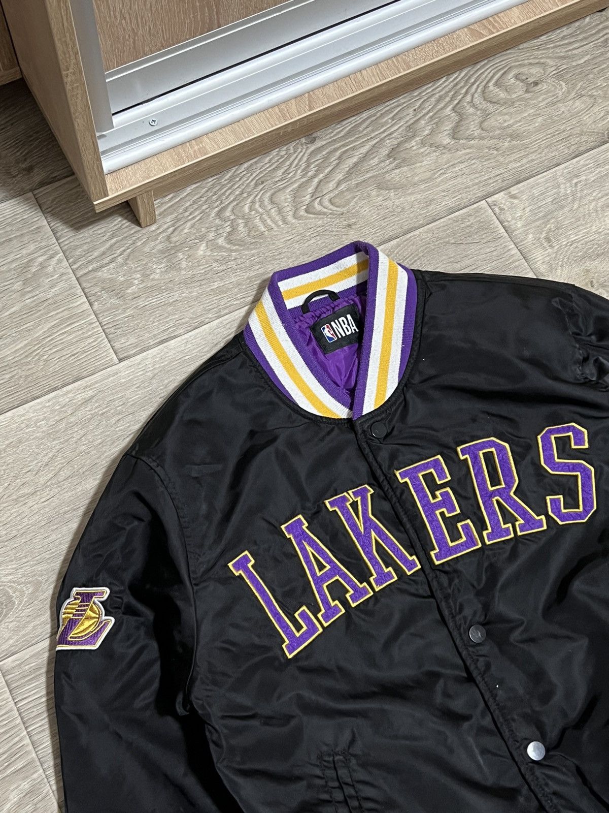 NBA × Vintage Vintage Lakers Varsity light bomber Jacket Size US S / EU 44-46 / 1 - 3 Thumbnail