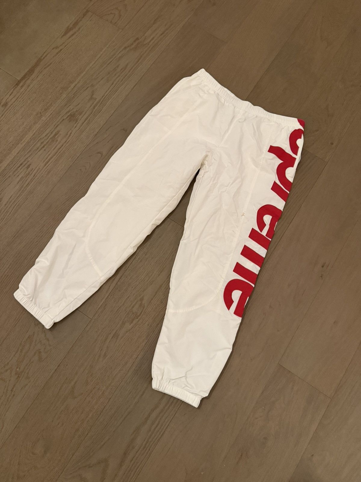 Supreme Supreme White Side Logo Track Pants XL – Verified Authentic Size US 38 / EU 54 - 2 Thumbnail