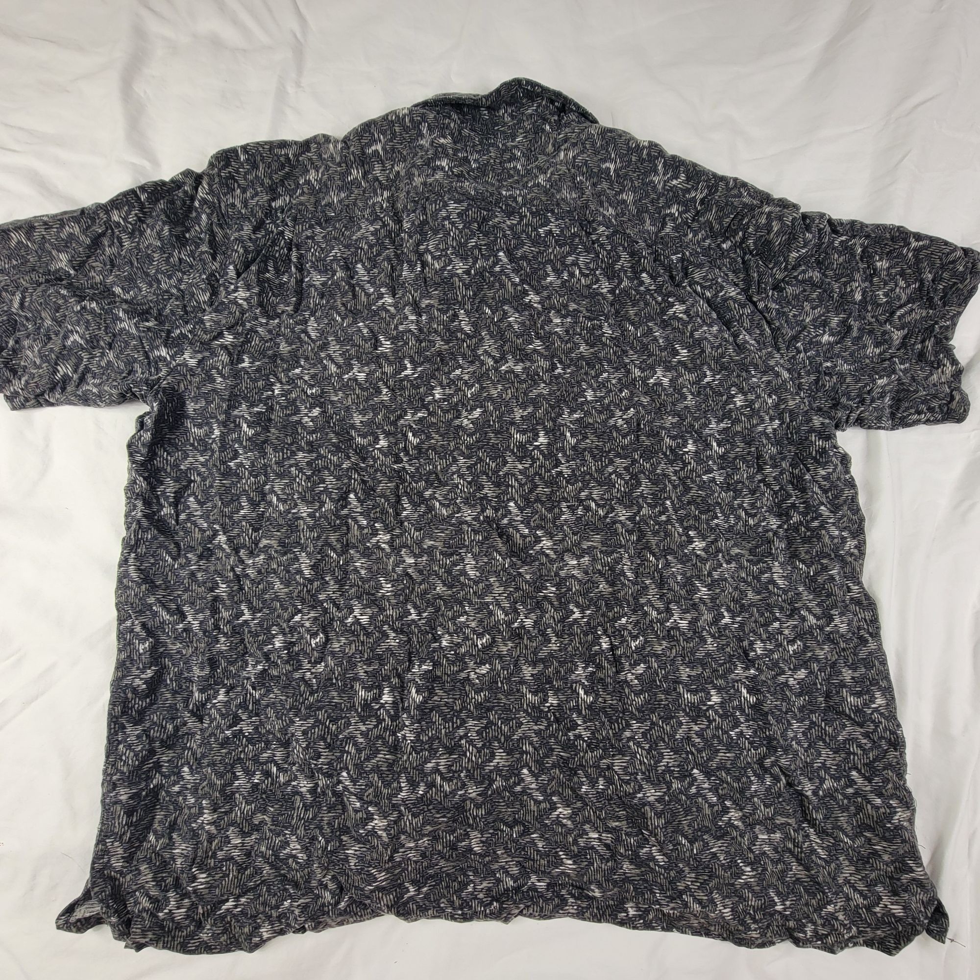 Batik Bay Batik Bay Mens 2XL Silk Button Up Short Sleeve Shirt Black C Size US XXL / EU 58 / 5 - 2 Thumbnail