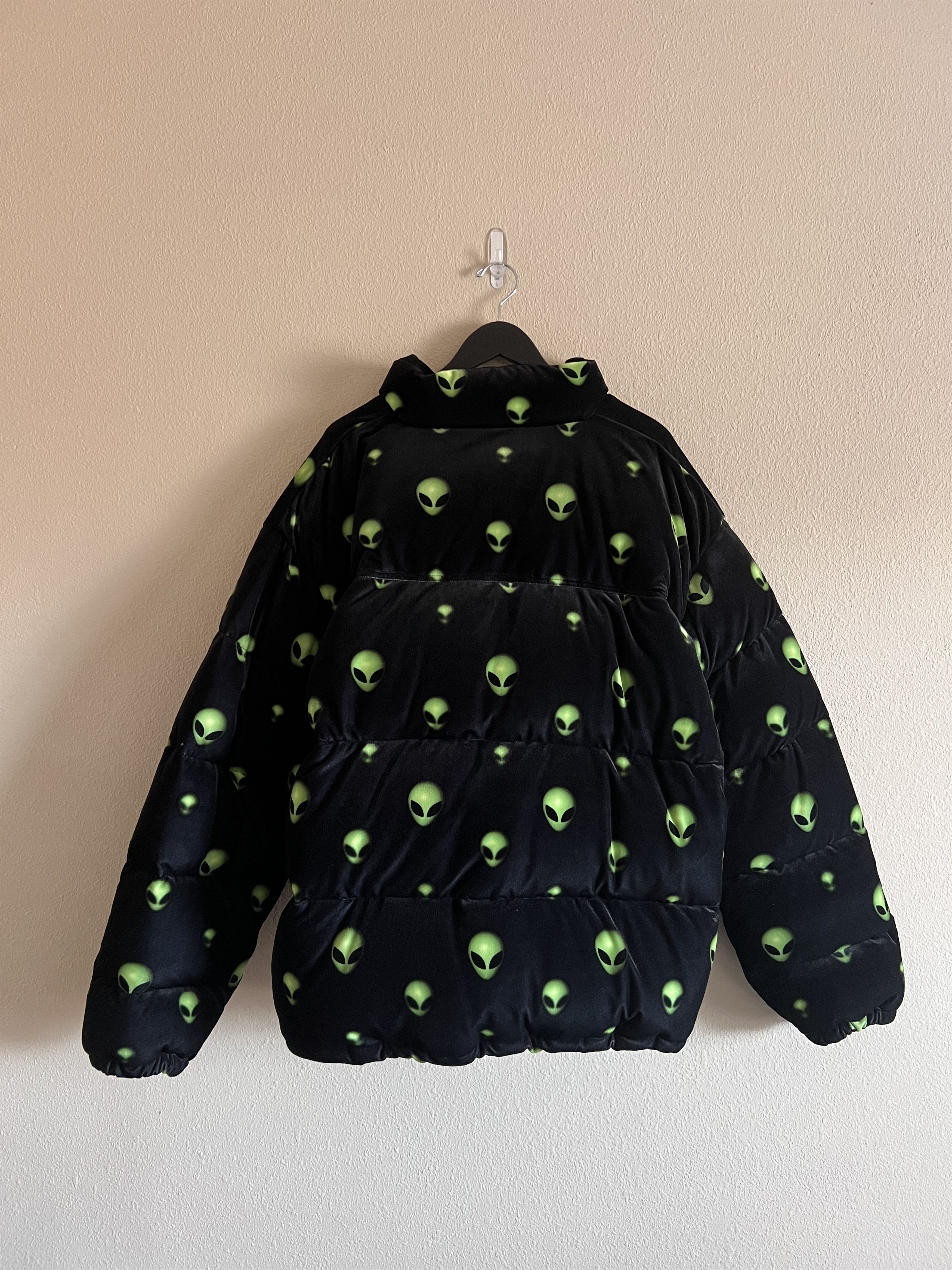 Vetements Vetements Extra Terrestrial Alien Velvet Jacket in Black Size US XL / EU 56 / 4 - 6 Thumbnail