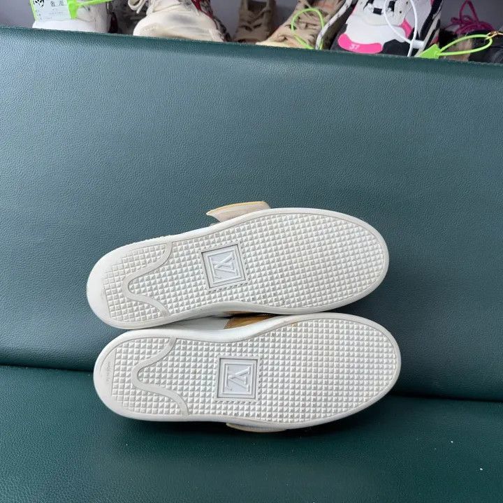 Louis Vuitton Louis Vuitton Casual Sneakers with Gold Accent -2508 Size US 6.5 / EU 39-40 - 4 Thumbnail