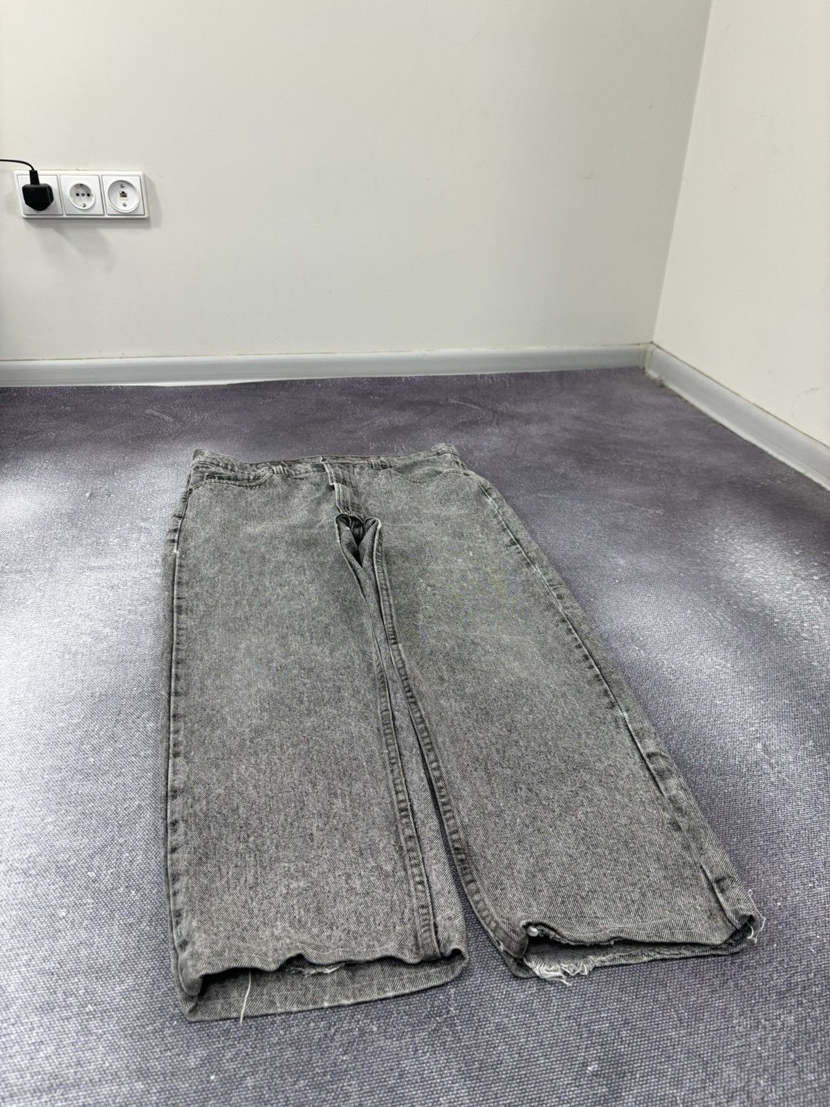 Levi's Vintage Levi’s 505 Made In USA Gray Acid Wash Denim Jeans Size US 36 / EU 52 - 9 Thumbnail