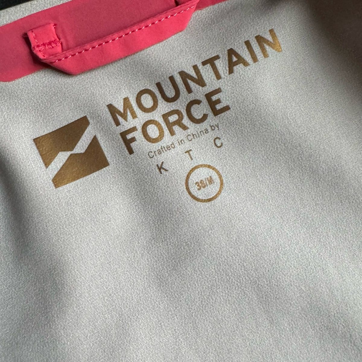Other Mountain Force Absolute Shell Jacket Women’s M Pink RRP$515 Size M / US 6-8 / IT 42-44 - 7 Thumbnail