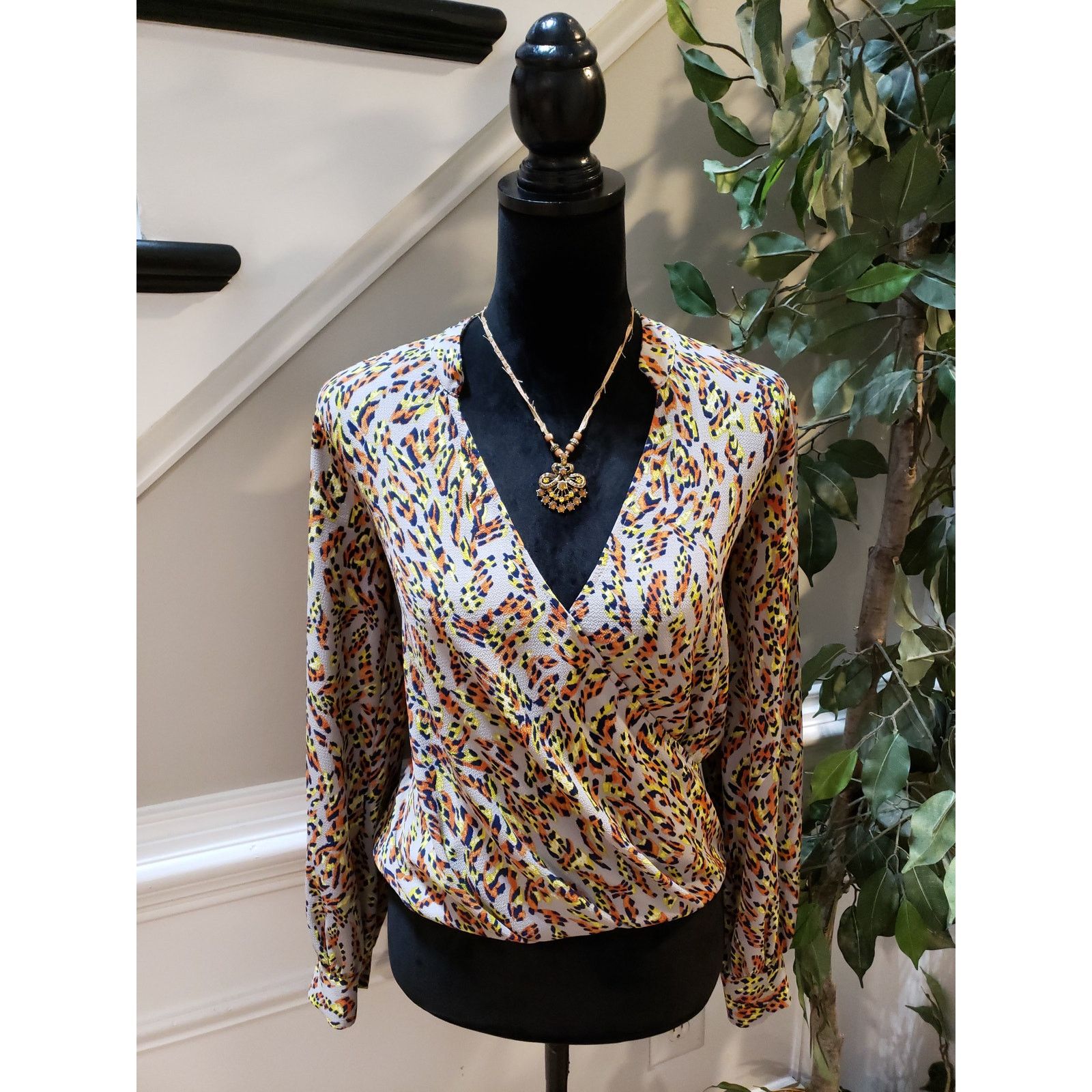The Unbranded Brand Lush Blouse Women Small Multicolor Leopard Wrap Front Size S / US 4 / IT 40 - 2 Thumbnail