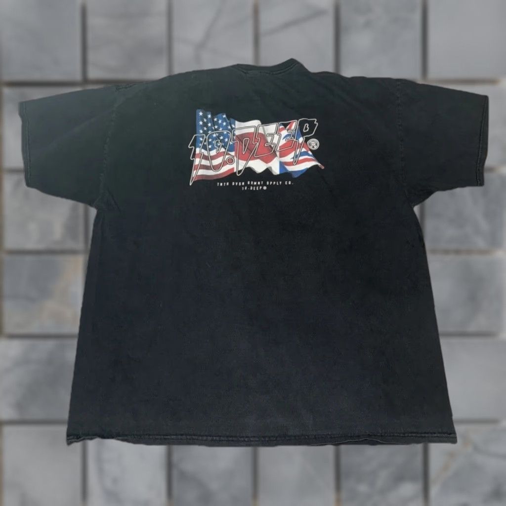 Vintage VINTAGE 10.Deep T-Shirt Black USA Flag Logo Men’s 2XL Made in USA Y2K Streetwear Shirt Mens 2XL Black USA Flag Graphic Tee Size US XXL / EU 58 / 5 - 1 Thumbnail