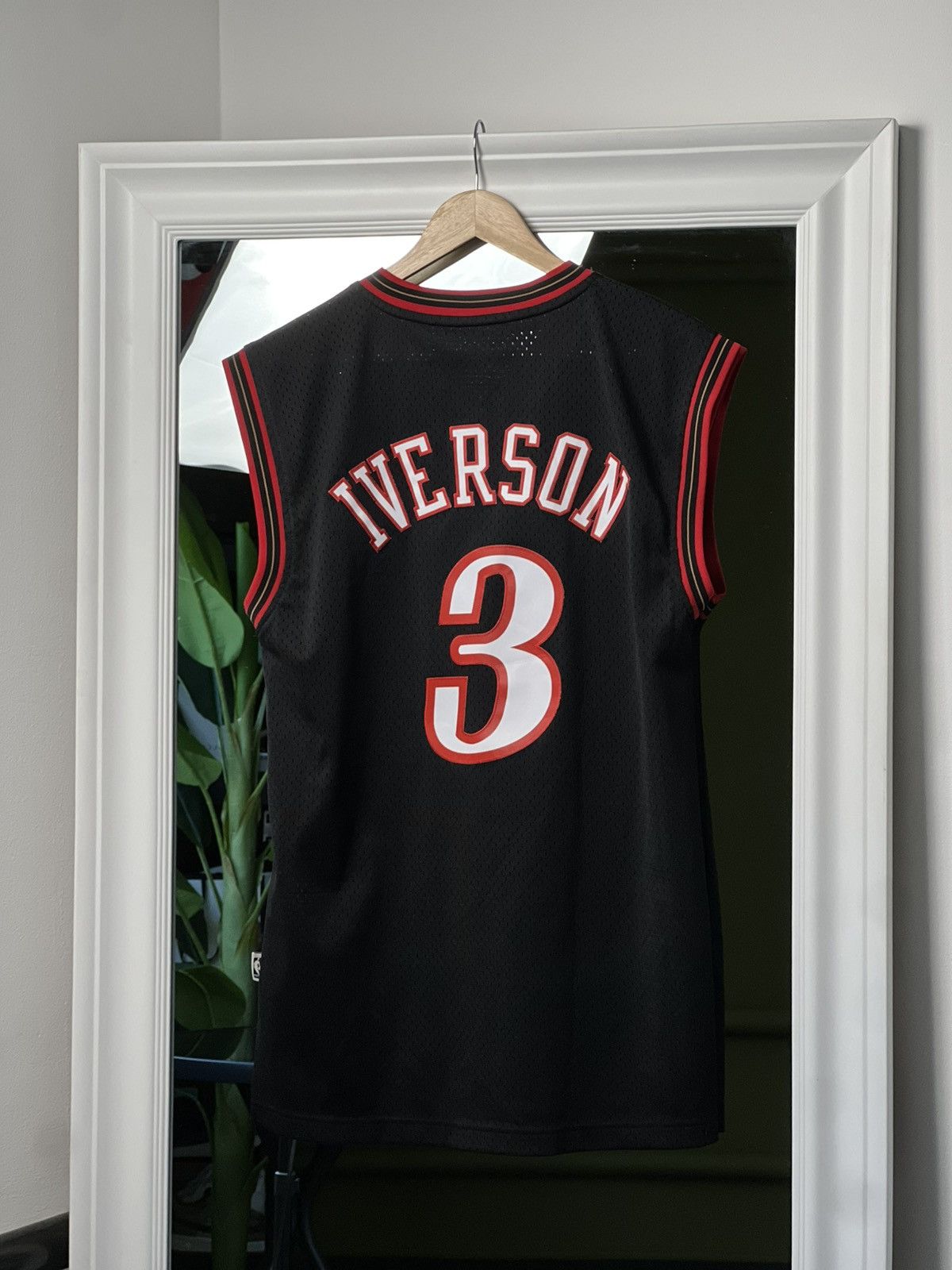 Adidas × NBA Adidas NBA Iverson #3 76ers Jersey Black Size S Size US S / EU 44-46 / 1 - 3 Thumbnail