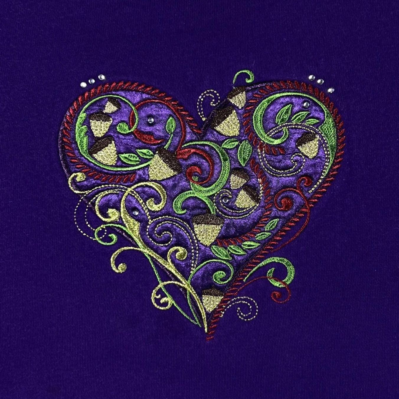 Vintage VINTAGE Breckenridge Embroidered Floral Heart Acorn Sweatshirt Women’s Small Size S / US 4 / IT 40 - 3 Thumbnail