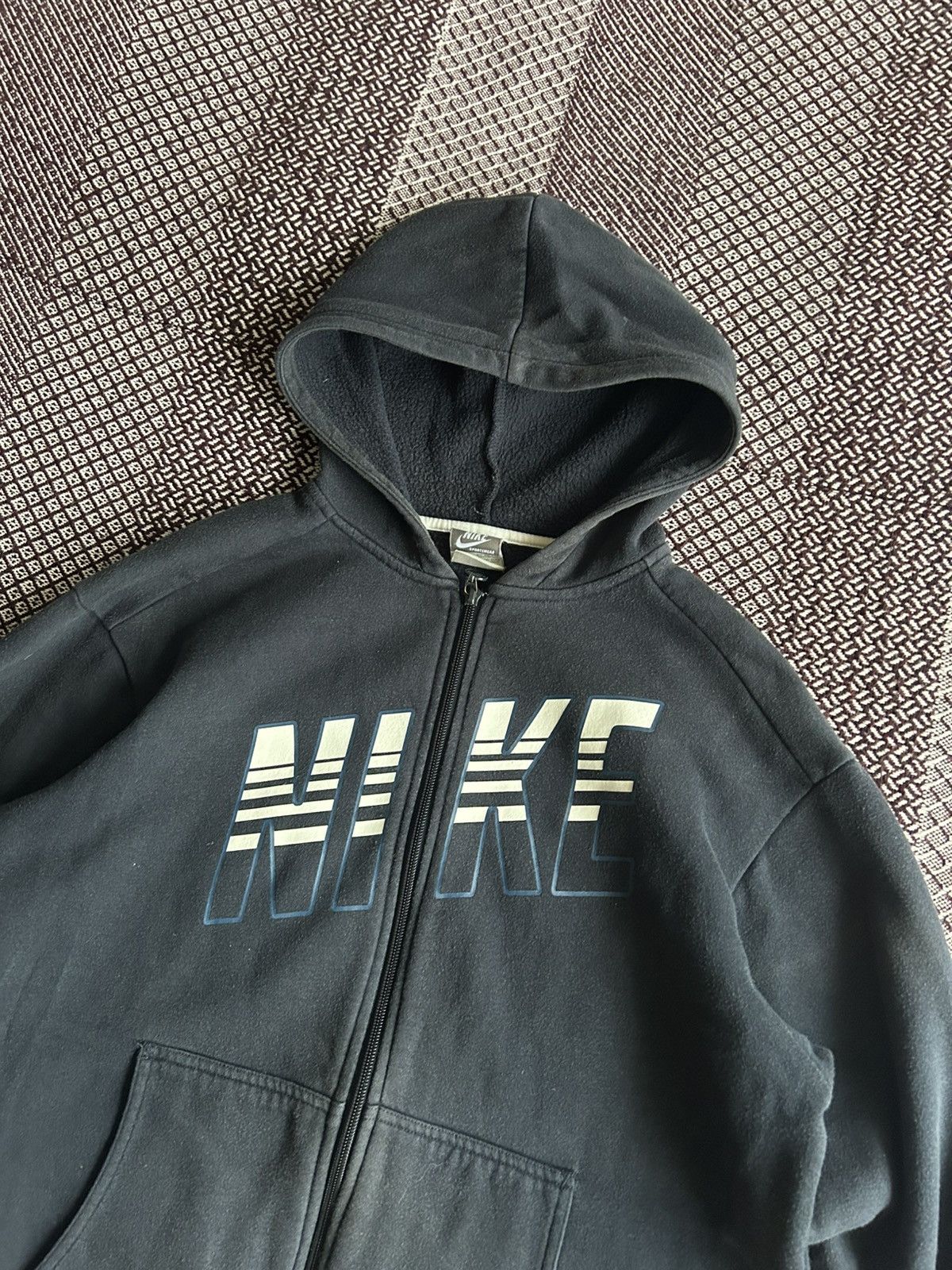 Nike Vintage Nike Sportswear Big Logo Zip Up Hoodie Distressed Size S / US 4 / IT 40 - 3 Thumbnail