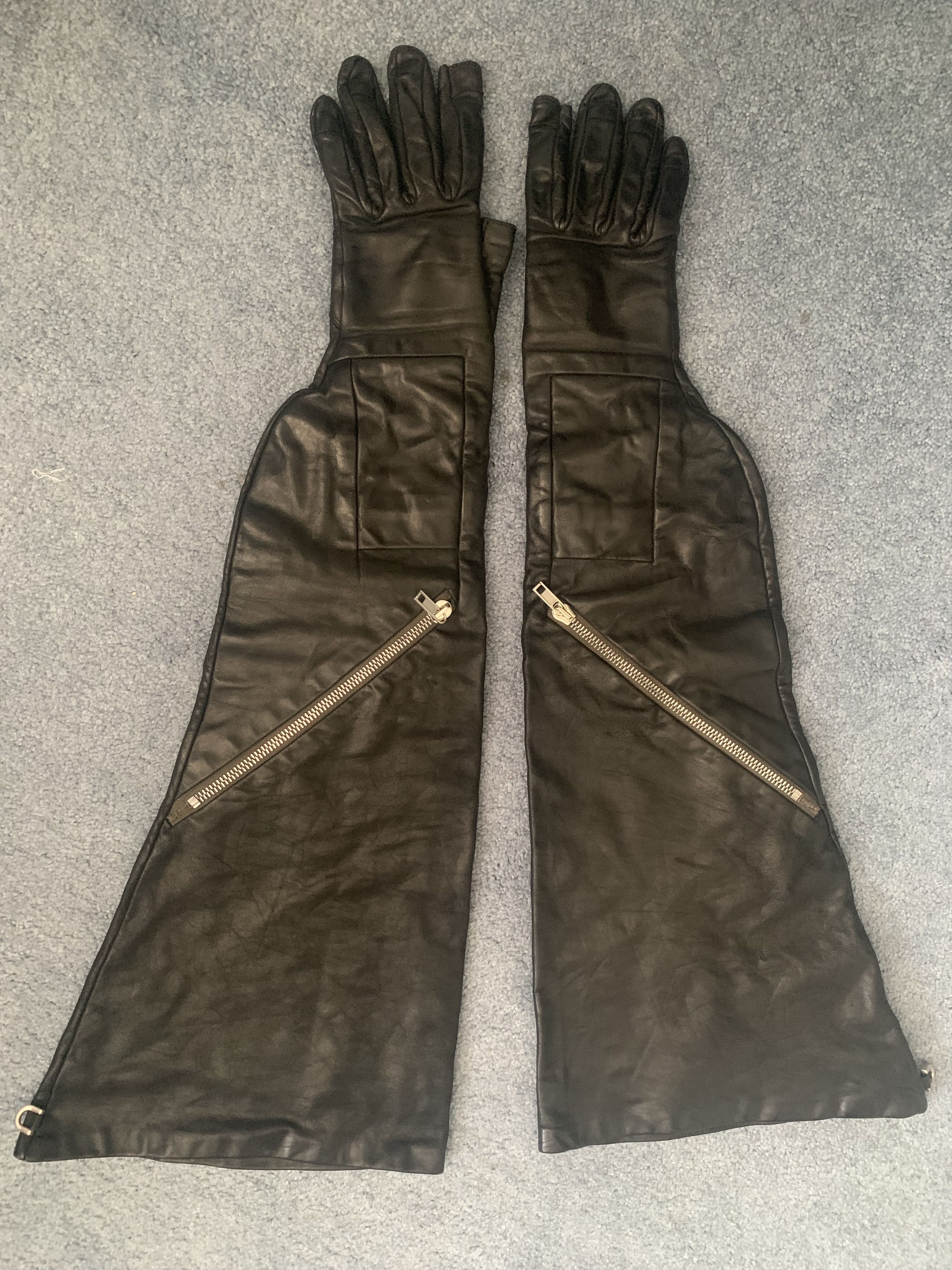 Rick Owens Rick Owens Strobe FW22 Gauntlets Size ONE SIZE - 2 Thumbnail