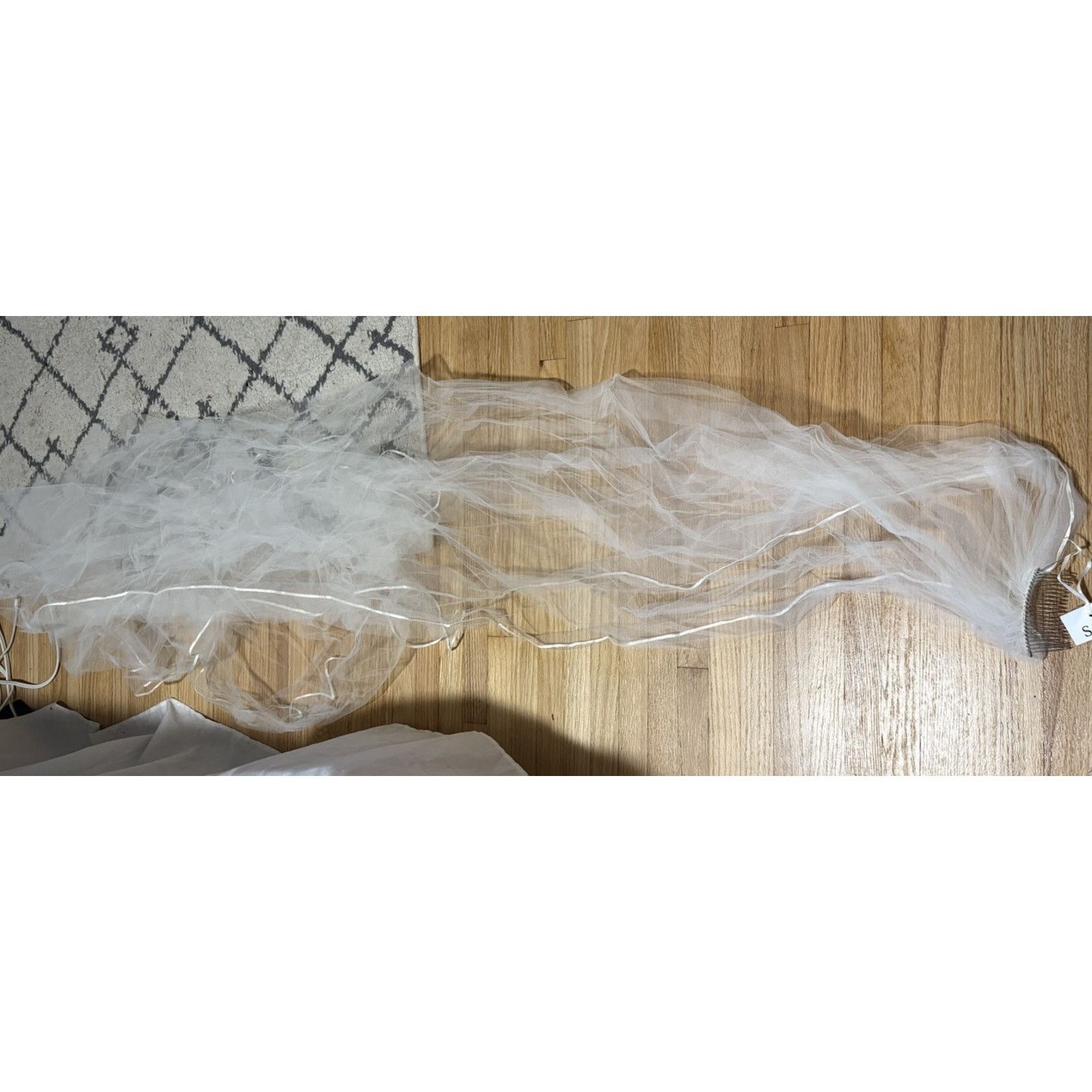 & Other Stories Simply Classic Wedding Dress Size 10 - Brilliant Bridal Size L / US 10 / IT 46 - 14 Thumbnail