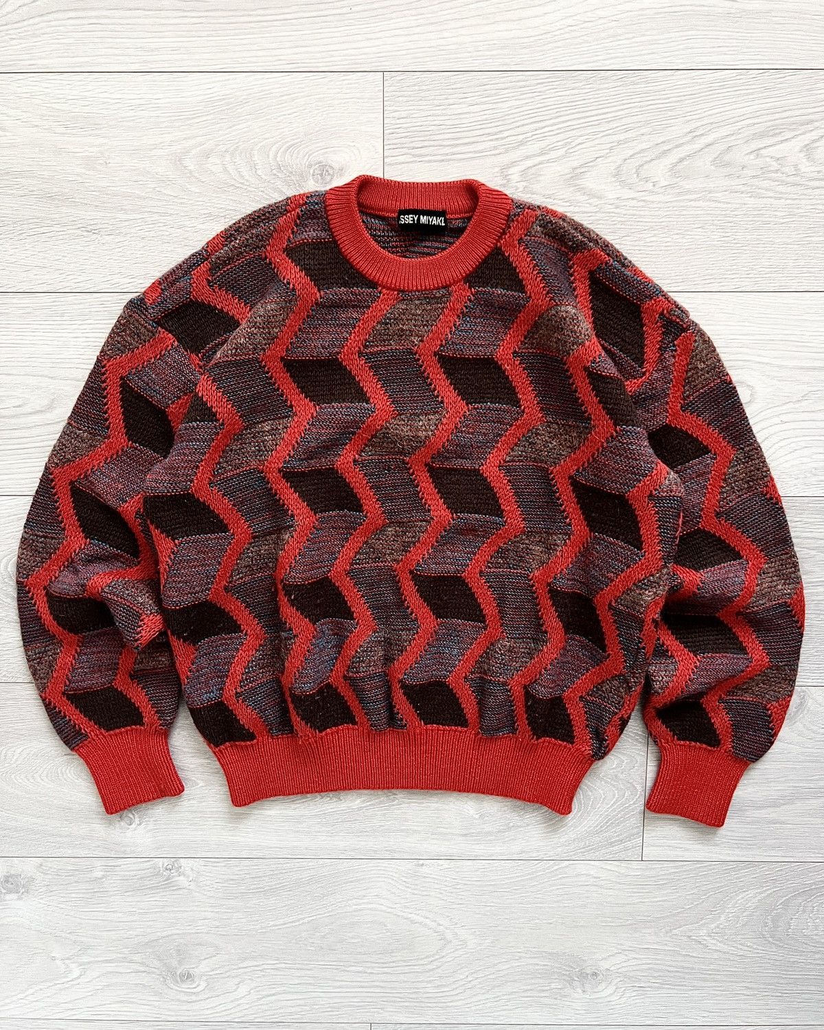 トップス 70s Issey miyake patchwork 3D knit Issey Miyake 70's 3D Knitted Sweater : r/malefashion