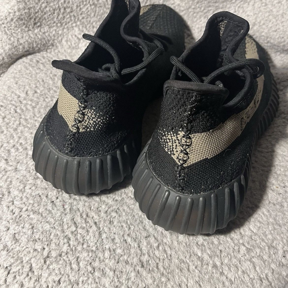 Yeezy Adidas Yeezy Boost 350 V2 Core Green 9.5 Mens Size US 9.5 / EU 42-43 - 5 Thumbnail
