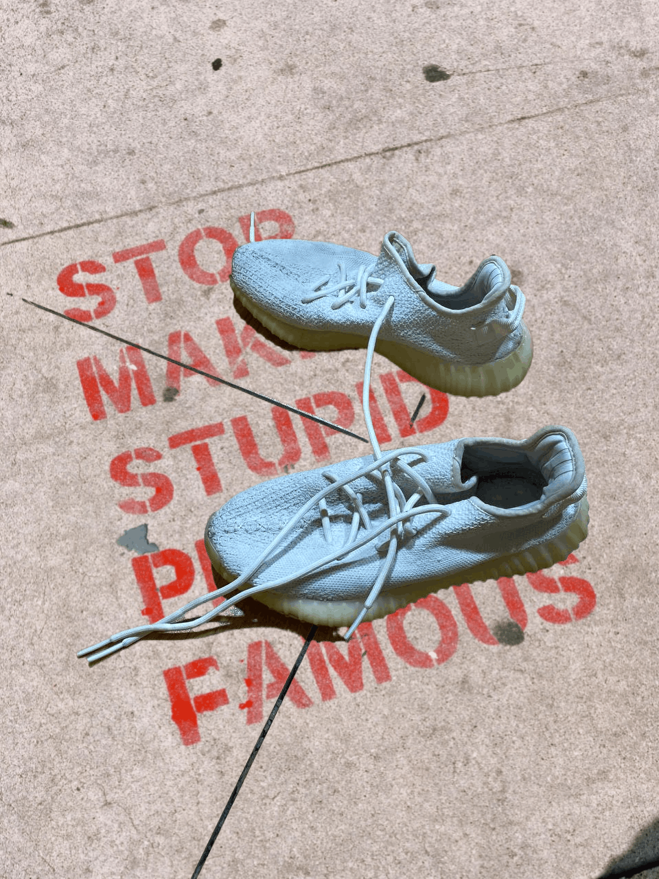 Adidas Adidas Yeezy Boost 350 V2 Low Sz 7 1/2 Size US 7.5 / EU 40-41 - 1 Thumbnail