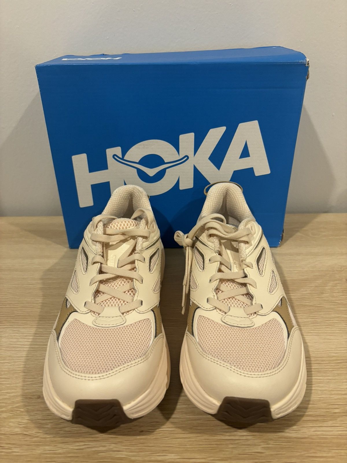 Hoka Hoka one Clifton L “Vanilla Wheat” - Size 8.5W - ships fast! Size US 8.5 / IT 38.5 - 4 Thumbnail