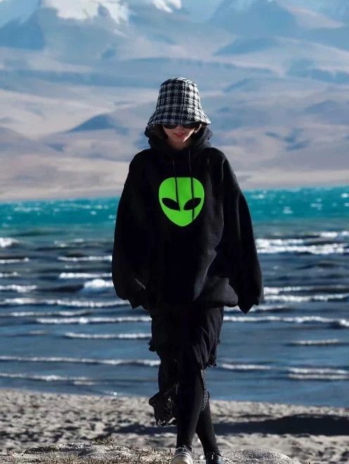 Balenciaga Balenciaga Black Alien Hoodie Hoodie Size US XXS / EU 40 - 4 Thumbnail