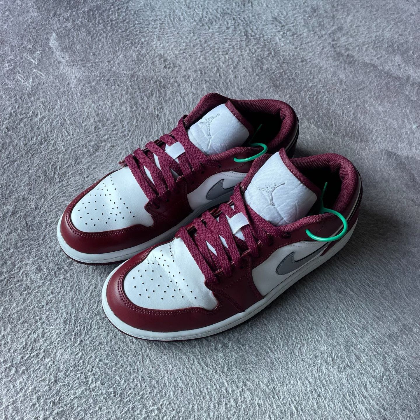 Nike Nike Red Lowtop Sneakers 42 Men Size US 9 / EU 42 - 1 Thumbnail