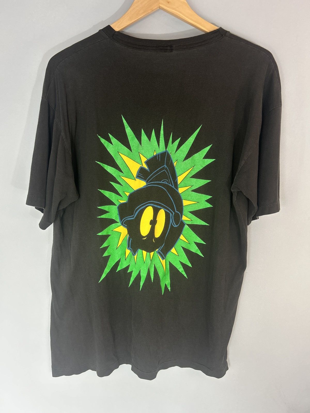 Vintage Vintage 1993 Looney Tunes Marvin the Martian Kaboom Tee Size US L / EU 52-54 / 3 - 2 Thumbnail