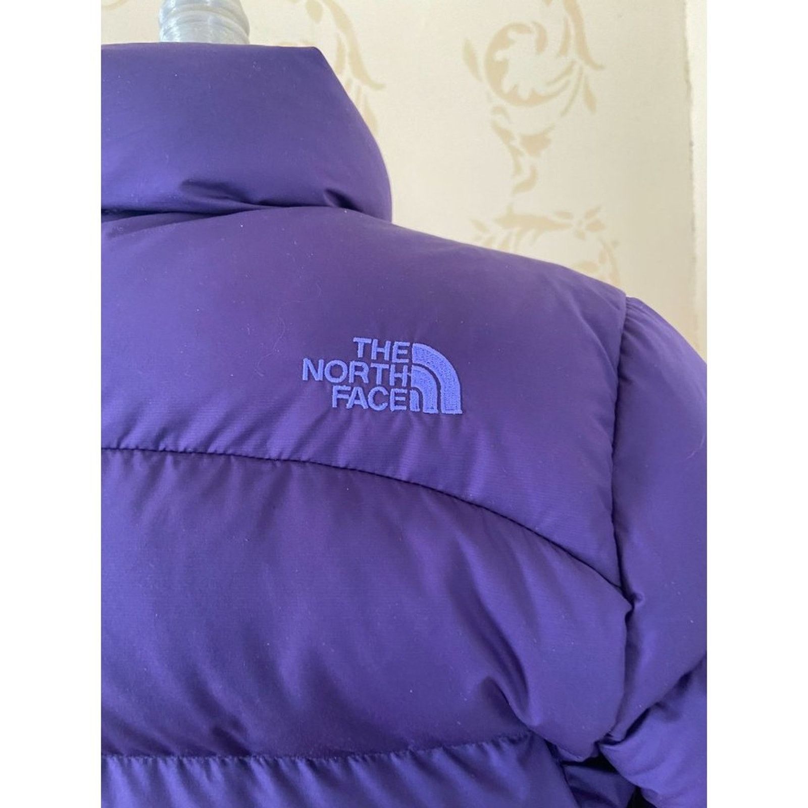 The North Face The North Face TNF Puffer 700 Fill Nuptse Ladies S Worn Once Size S / US 4 / IT 40 - 4 Thumbnail