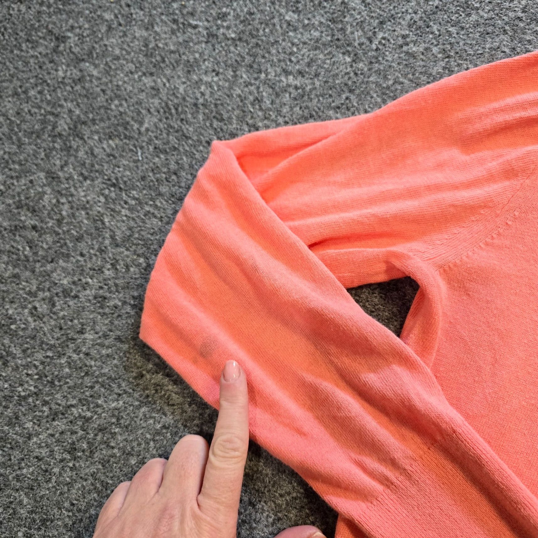 J.Crew J.CREW Cardigan Womens Size M Orange Long Sleeve Lightweight Knit Button V-Neck Sweatshirt Sweater Type: Cardigan, Women, Regular Fit Size M / US 6-8 / IT 42-44 - 5 Thumbnail