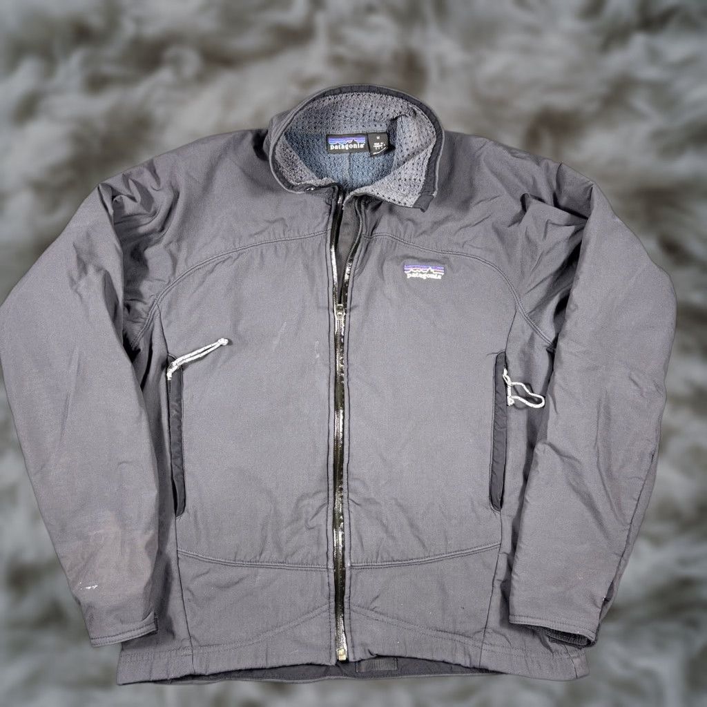Patagonia VINTAGE Patagonia Regulator Softshell Jacket Mens M Gray Polyester Lined USA Full Zip Pockets Parka Pattern Solid 90s Mens Size US M / EU 48-50 / 2 - 1 Thumbnail