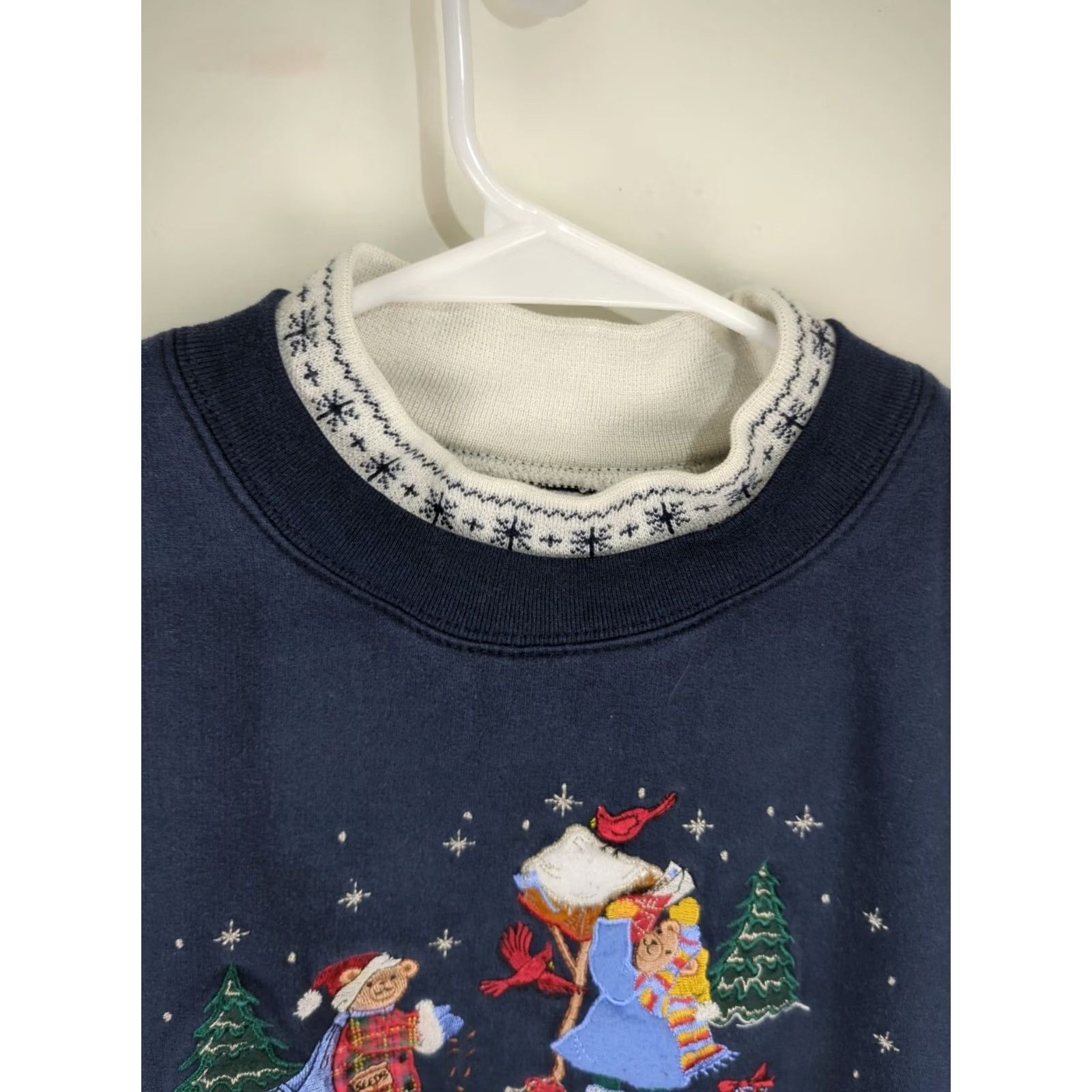 Vintage Bobbie Brooks Embroidered Large Beary Christmas Sweatshirt Pullover Size L / US 10 / IT 46 - 3 Thumbnail