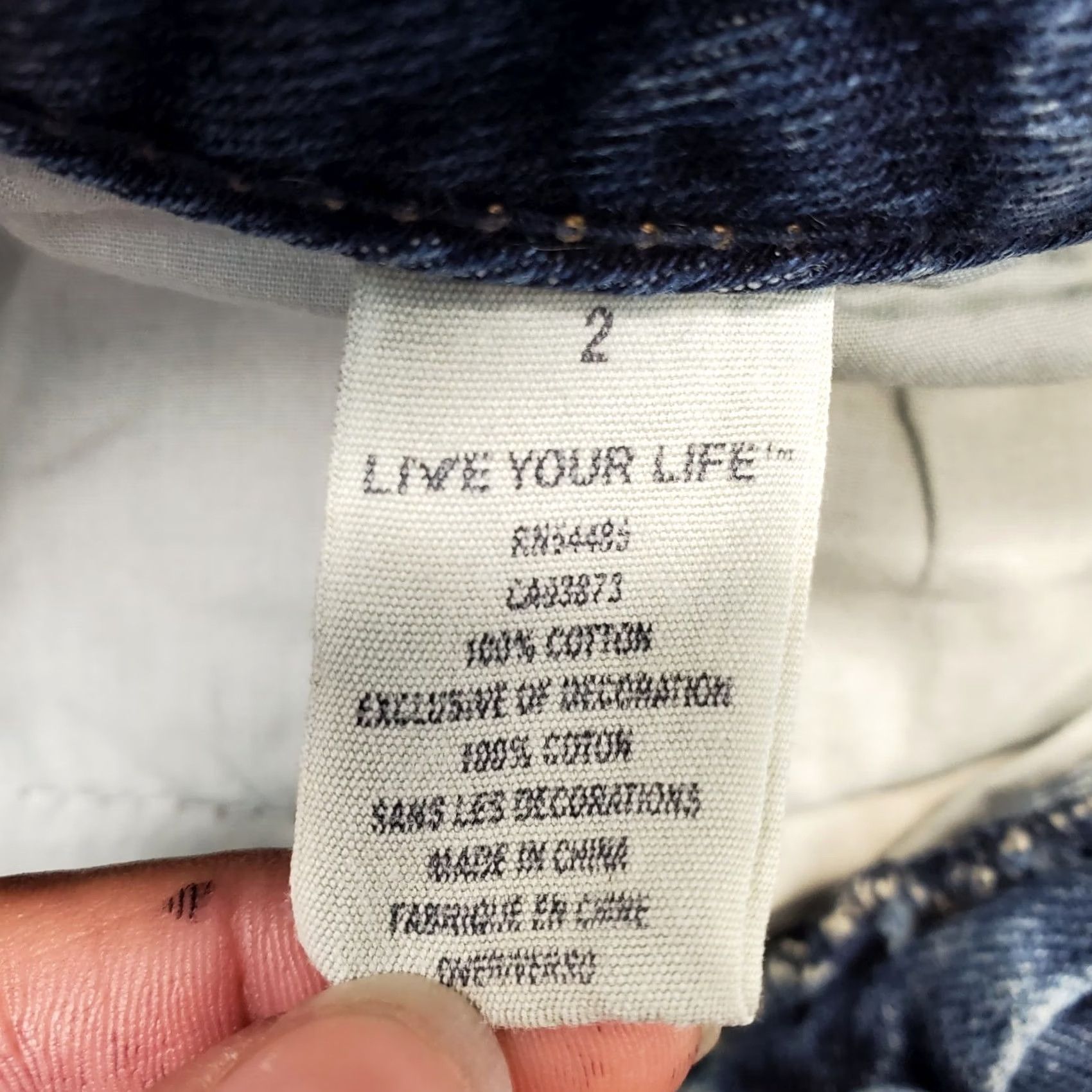 American Eagle Outfitters American Eagle Outfitters Live Your Life Jeans Shorts Womens Size 2 Blue Denim Bermuda Casual 5-Pocket Distressed Denim Size 26" / US 2 / IT 38 - 4 Thumbnail